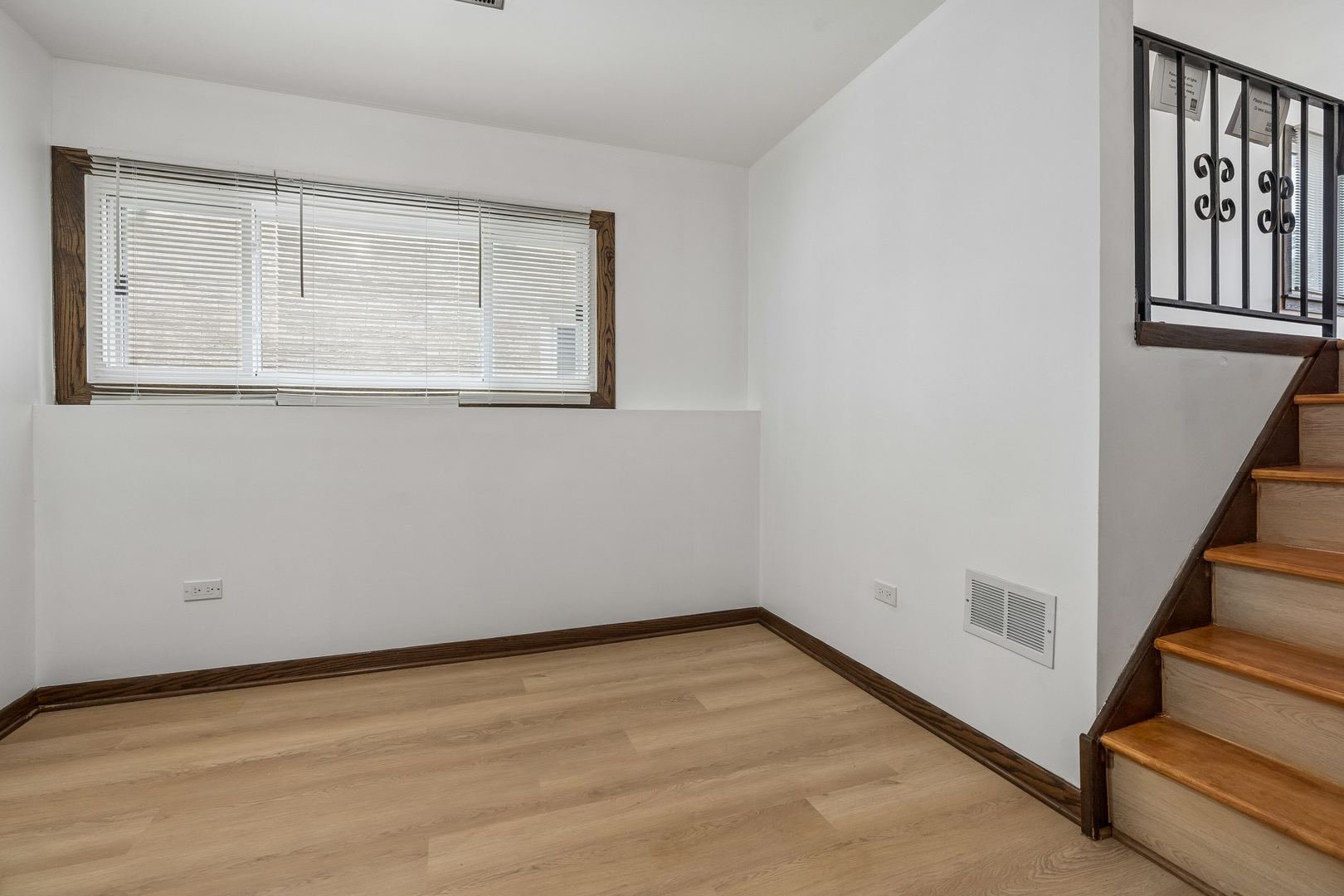 5905 N Oketo Avenue Property Photo 15
