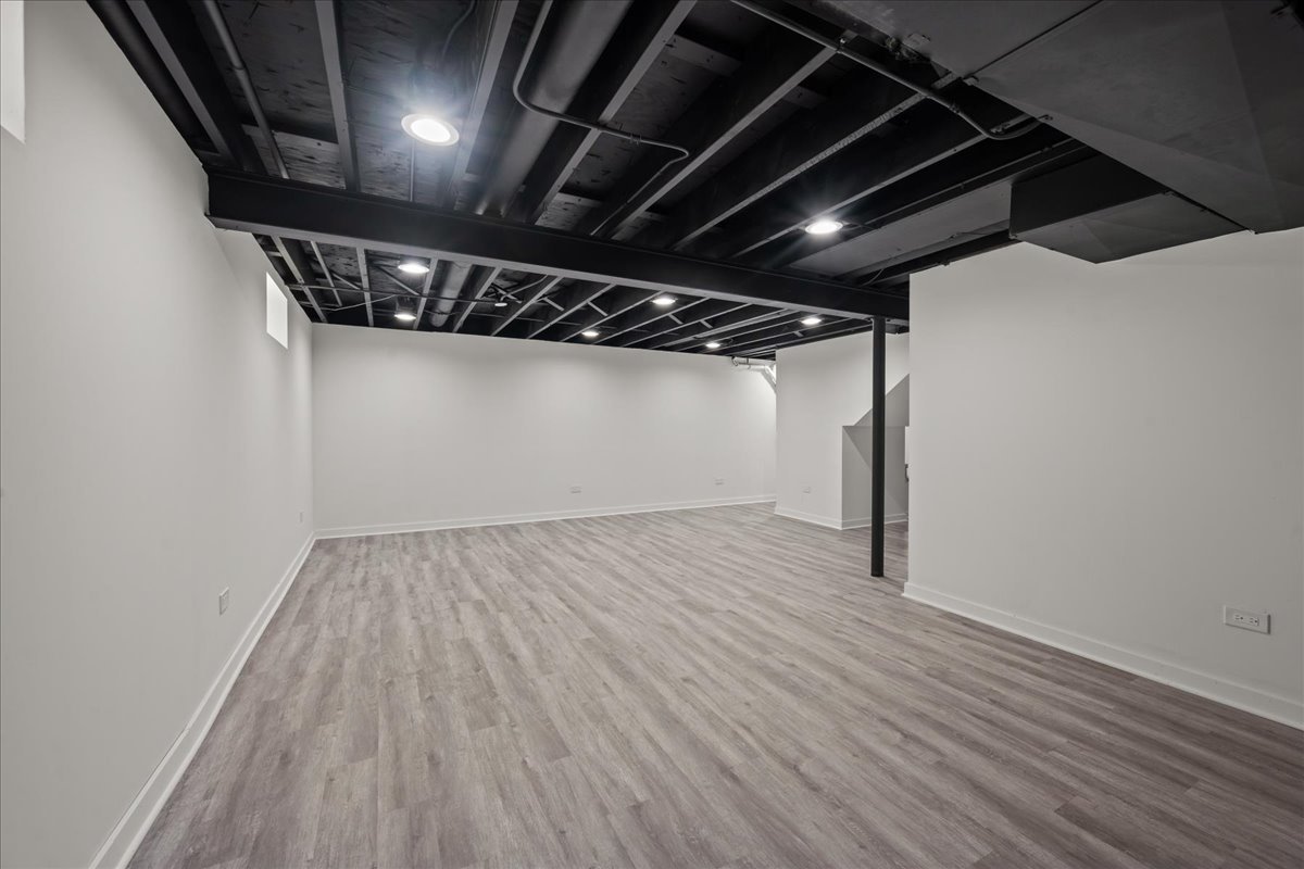 12723694 Property Photo 16
