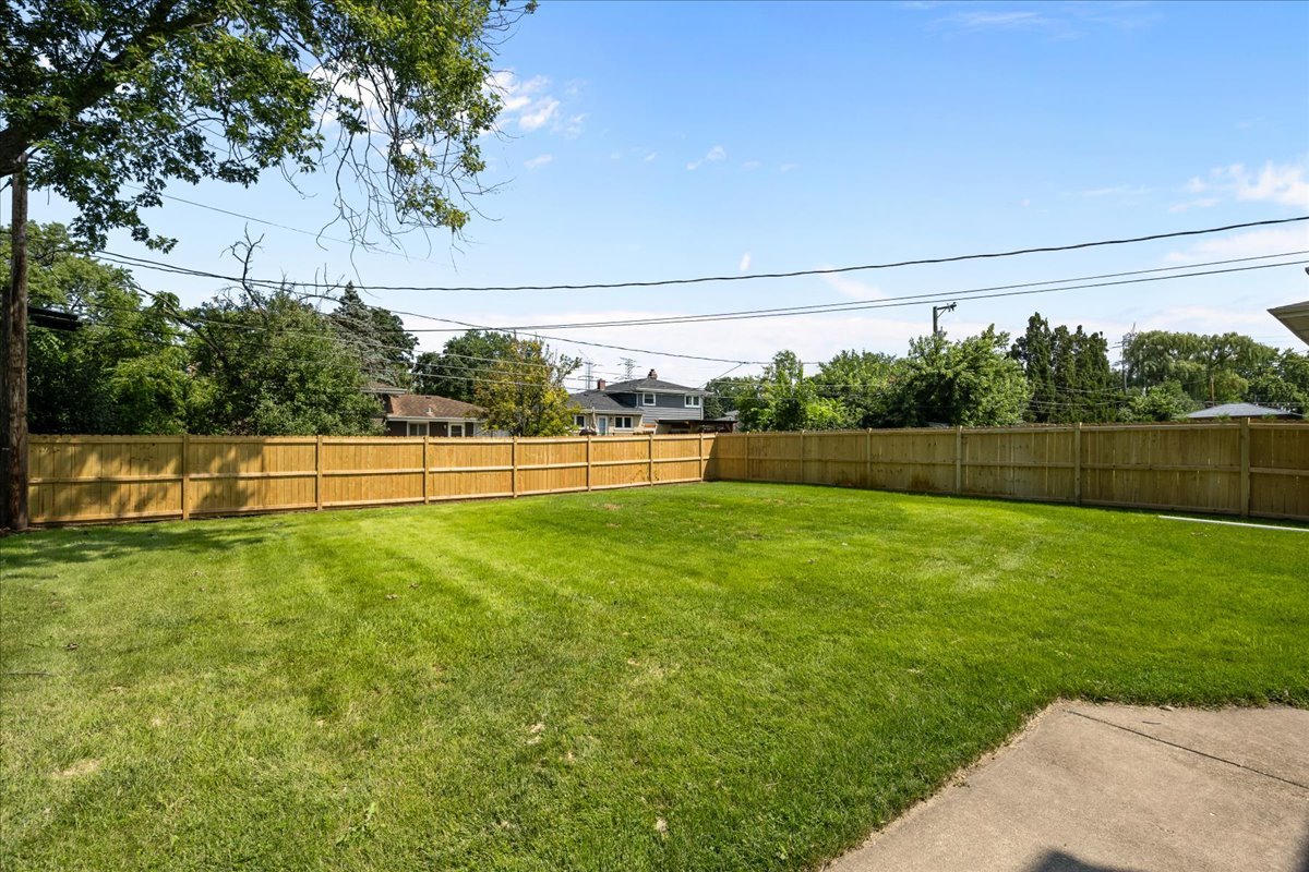 12723694 Property Photo 17