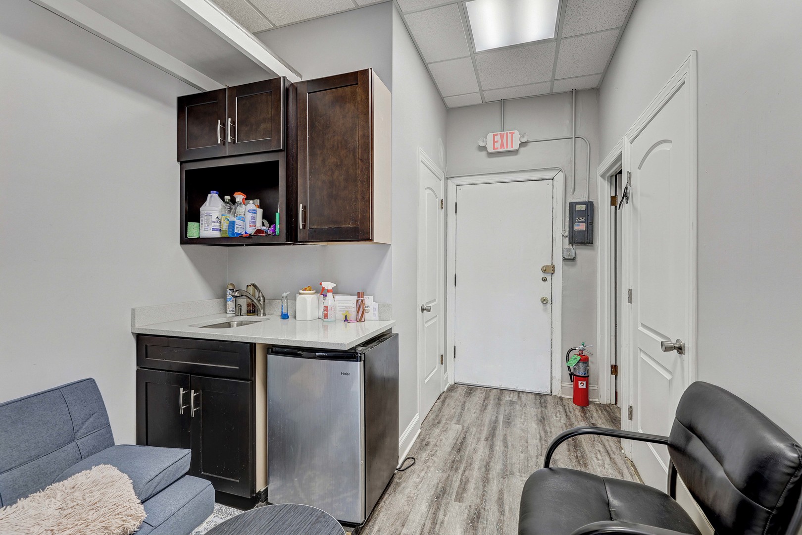 6610-6614 Cermak Road Property Photo 14