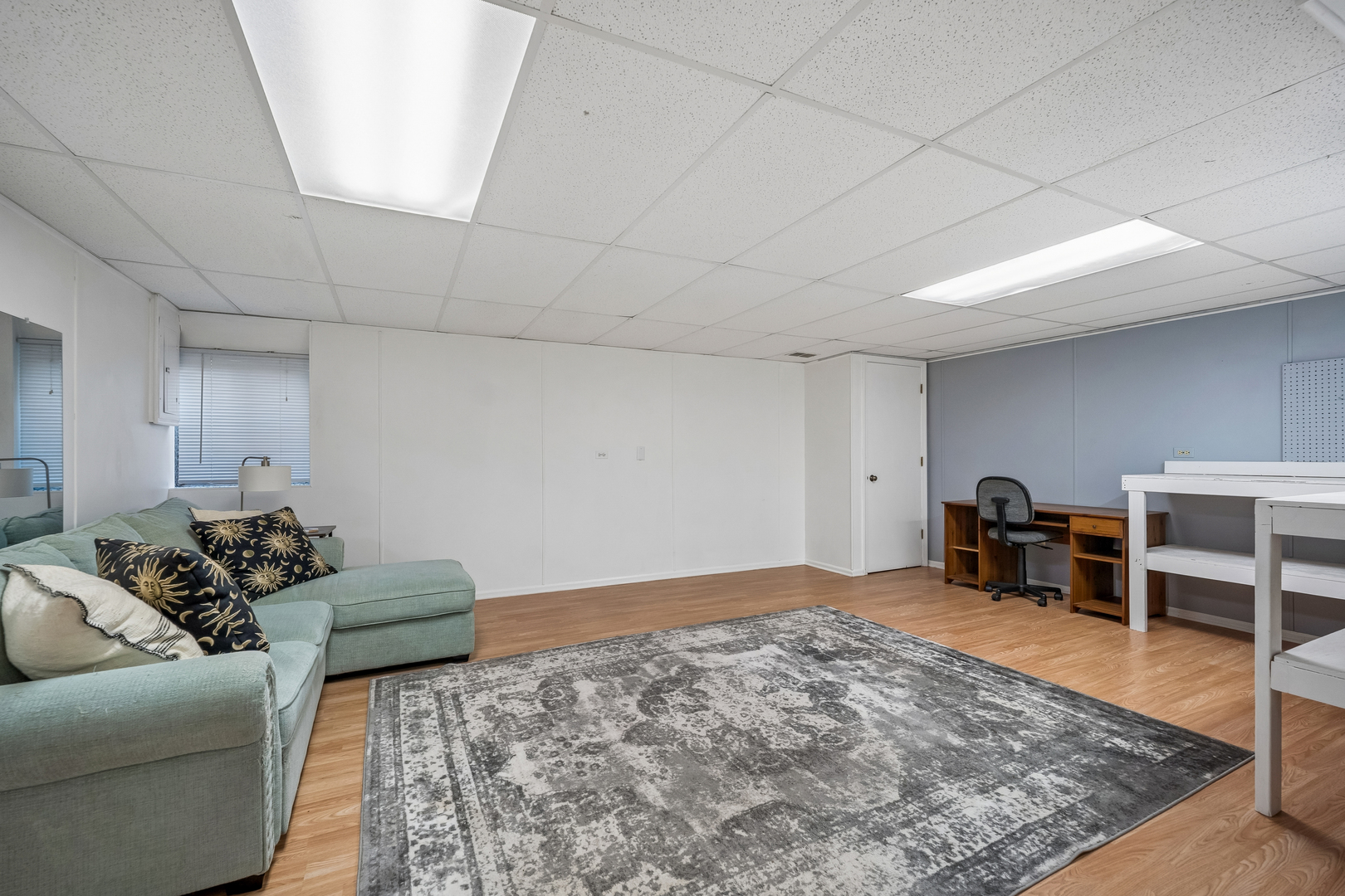 27w175 Emerson Court 175 Property Photo 15