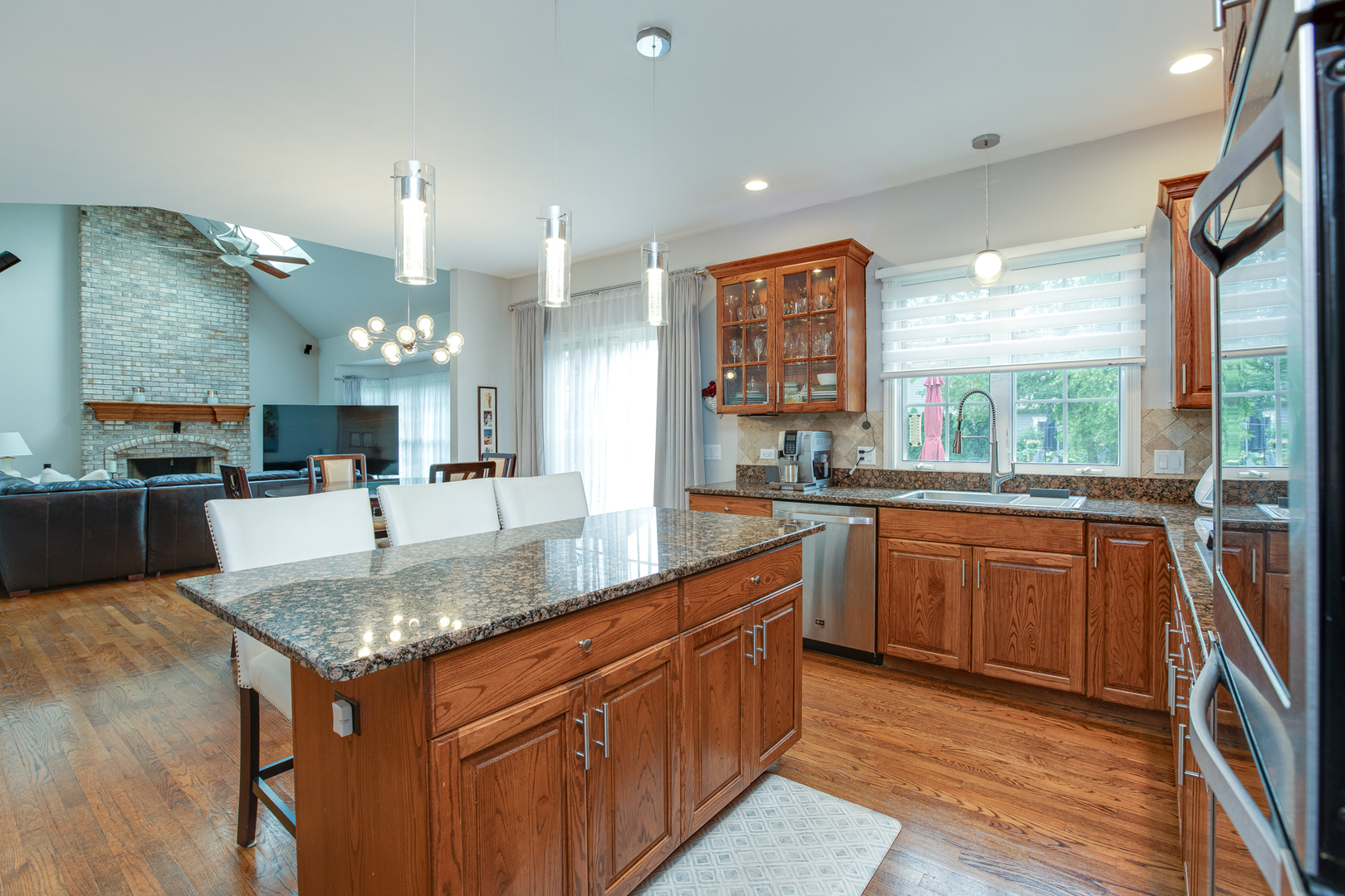2423 Bainbridge Boulevard Property Photo 9