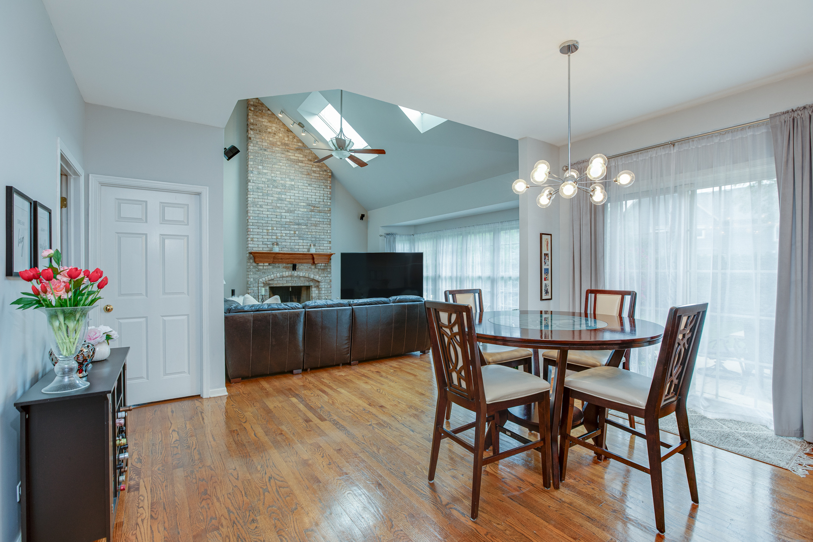 2423 Bainbridge Boulevard Property Photo 10