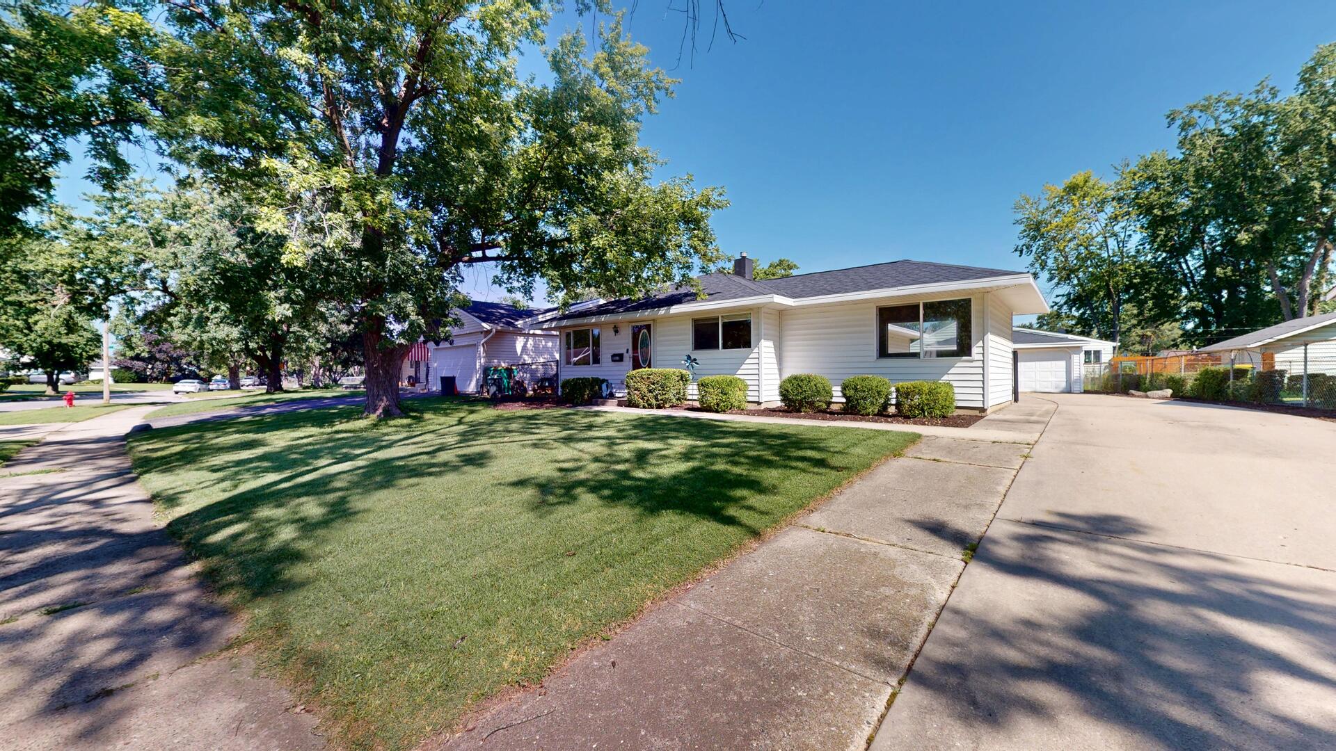 2517 Fairway Drive Property Photo 3