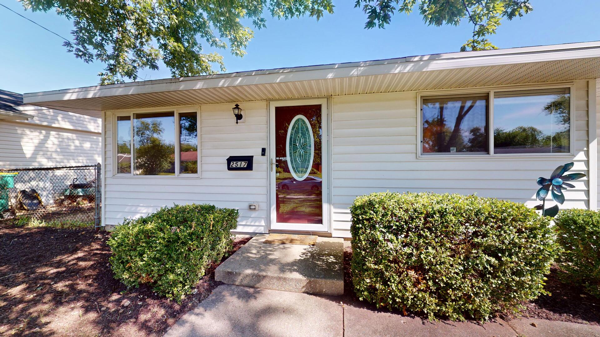 2517 Fairway Drive Property Photo 4