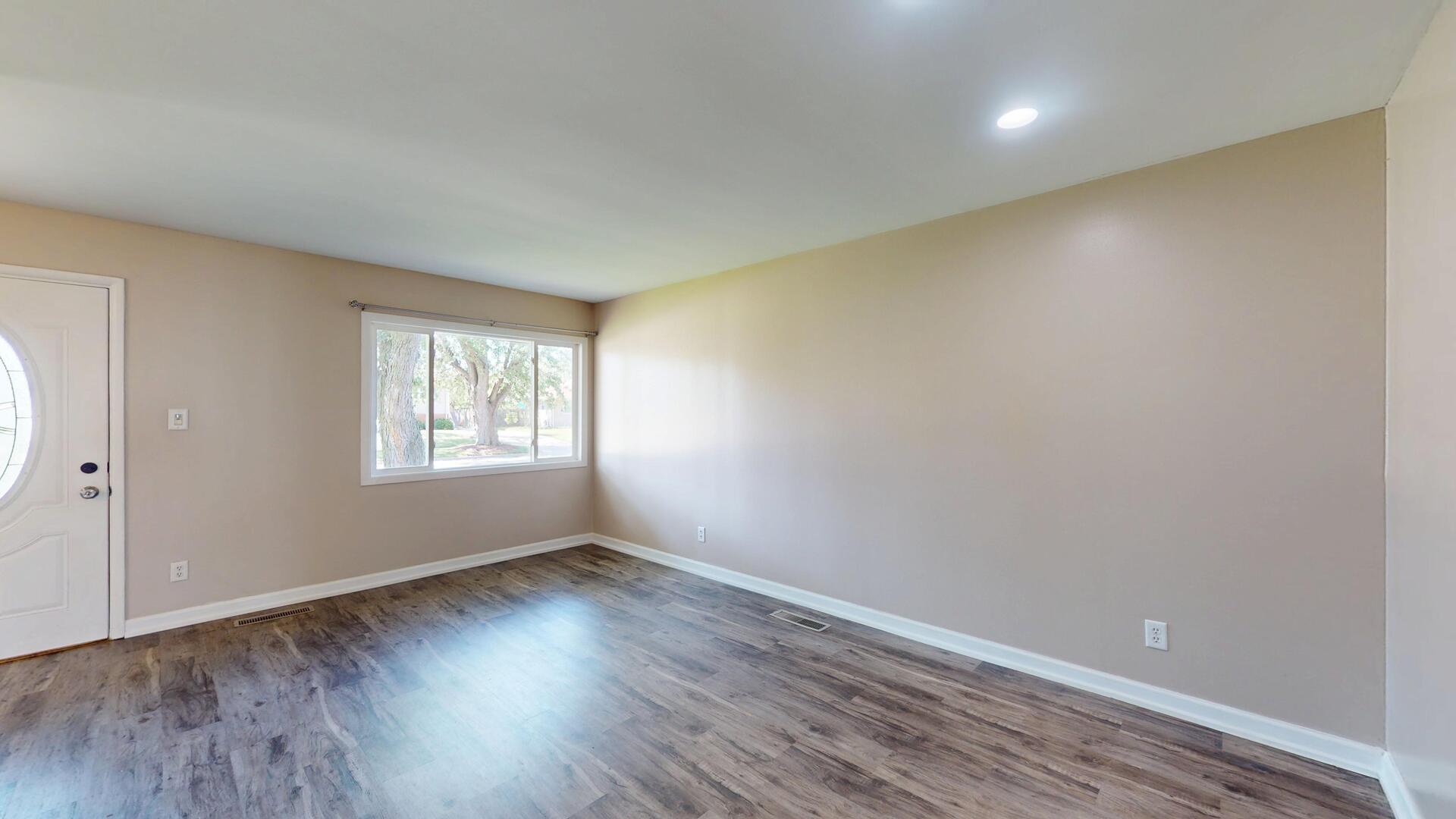 2517 Fairway Drive Property Photo 7