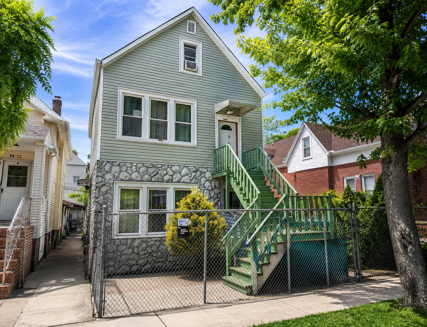 5410 S WINCHESTER Avenue Property Photo 1