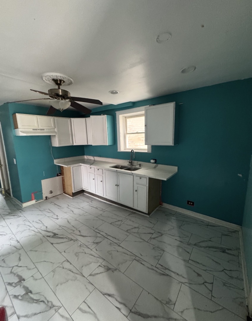 5410 S Winchester Avenue Property Photo 3