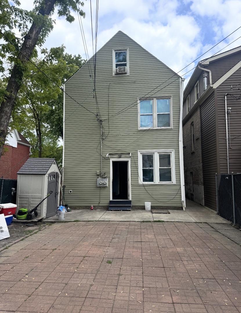5410 S Winchester Avenue Property Photo 4