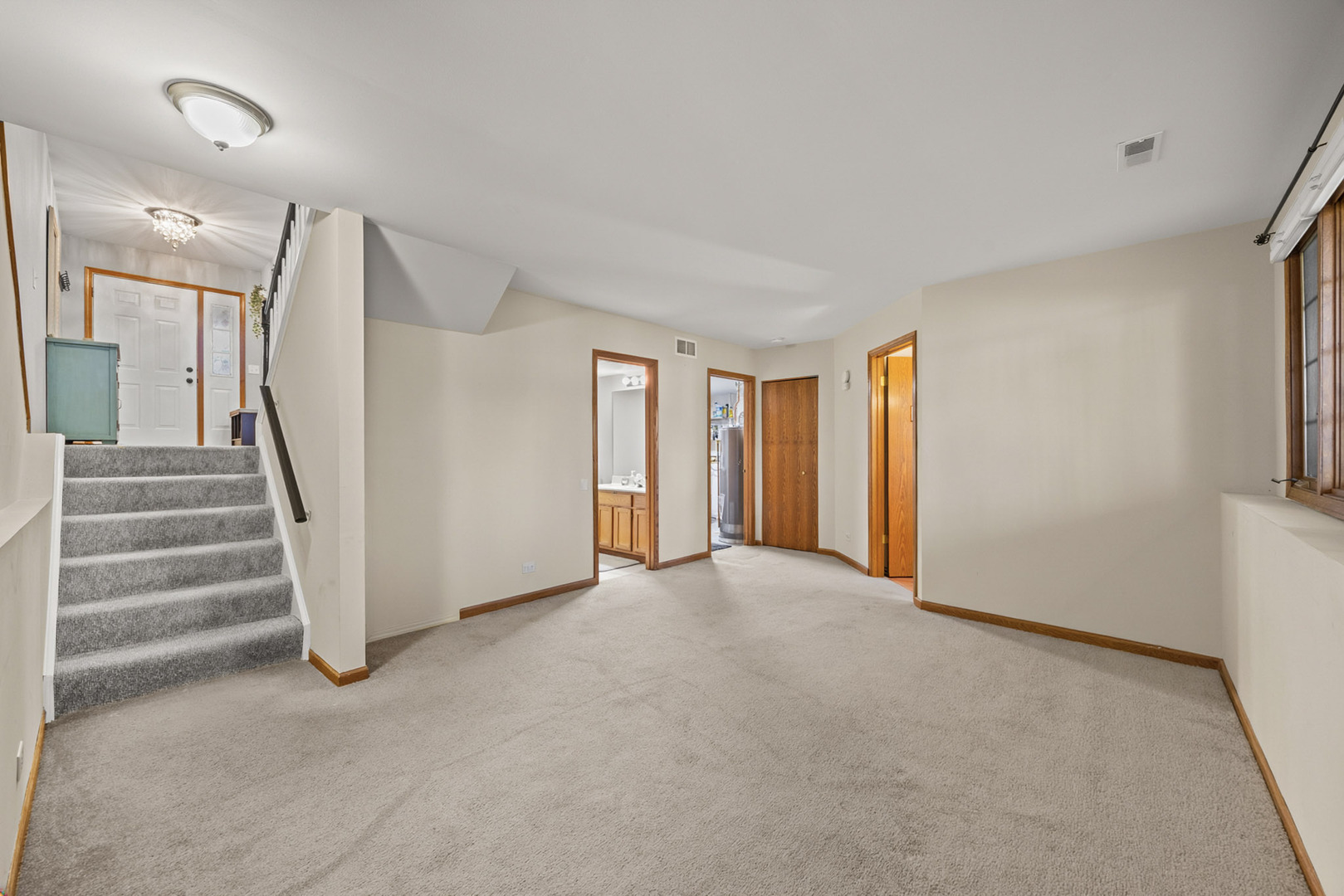 955 Ascot Drive Property Photo 17