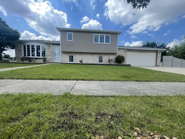 793 Six Pines Drive Property Photo 3