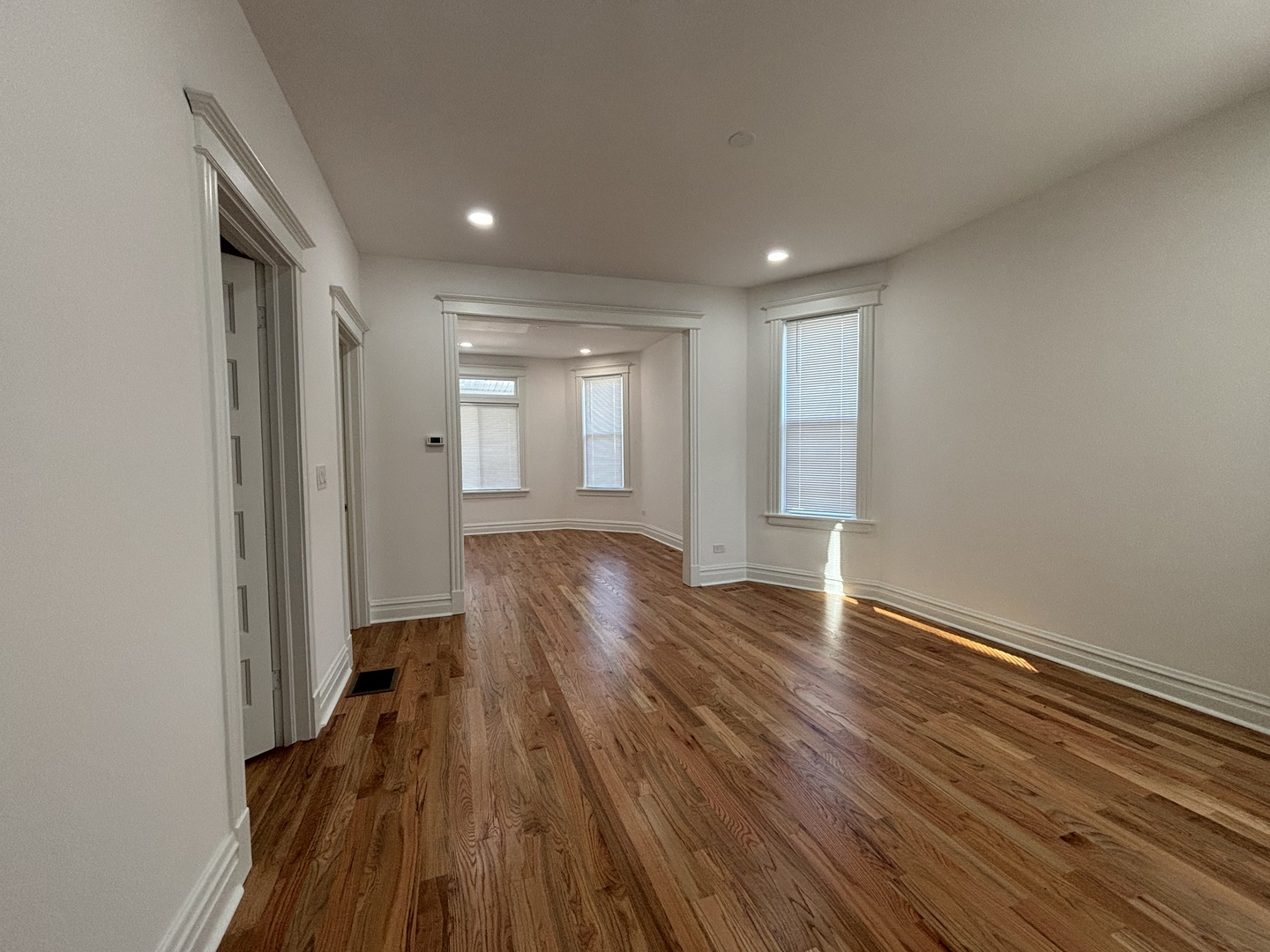 5652 S Shields Avenue Property Photo 2