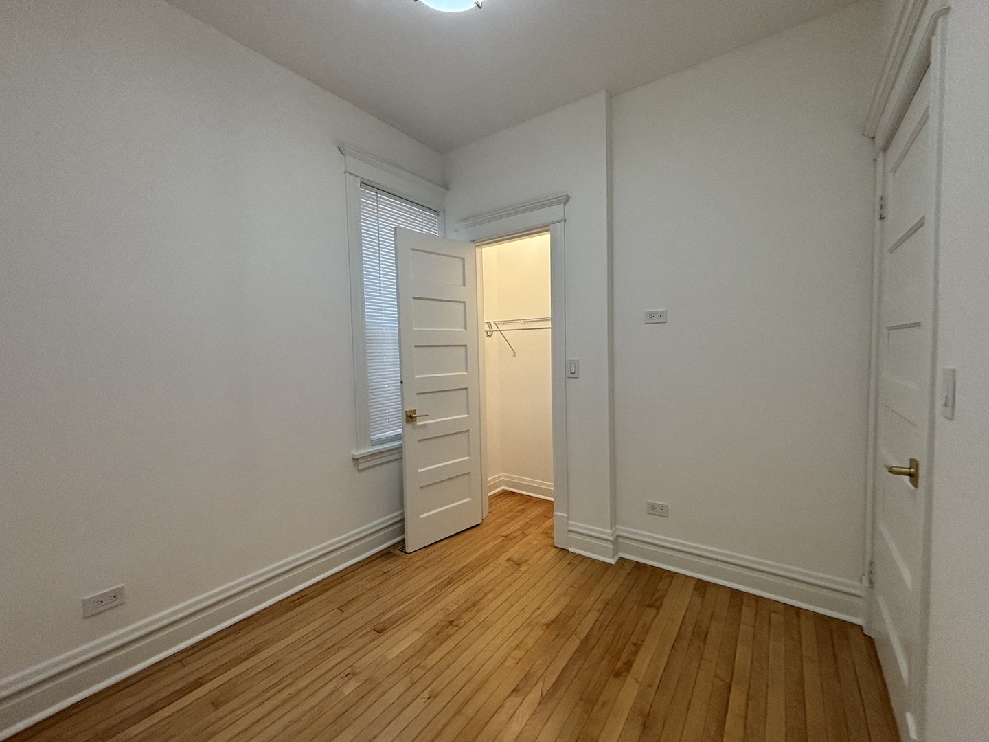 5652 S Shields Avenue Property Photo 6