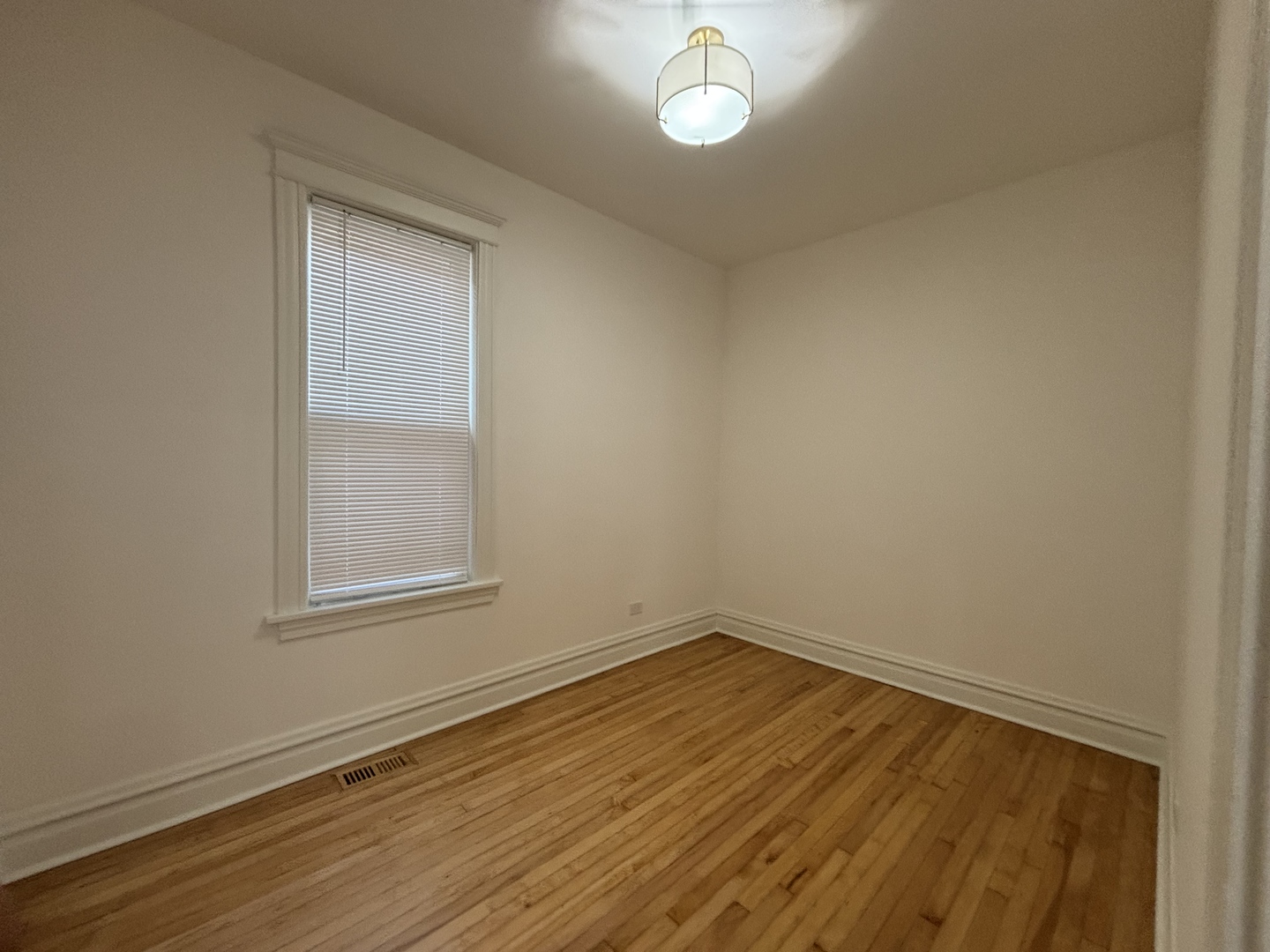 5652 S Shields Avenue Property Photo 7