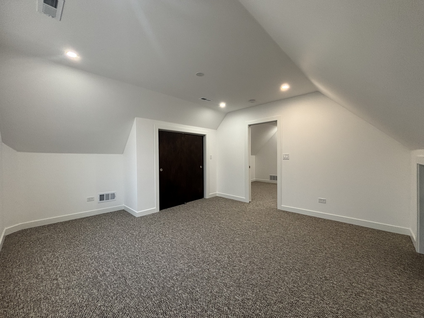 5652 S Shields Avenue Property Photo 16