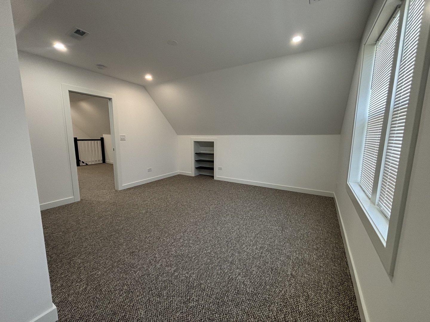 5652 S Shields Avenue Property Photo 17