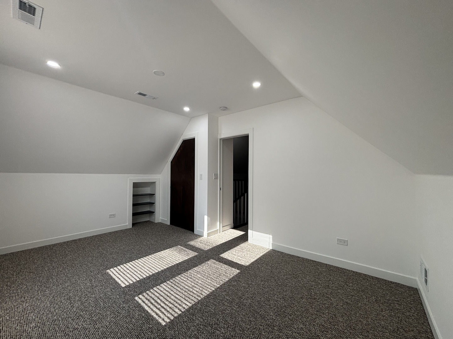 5652 S Shields Avenue Property Photo 19