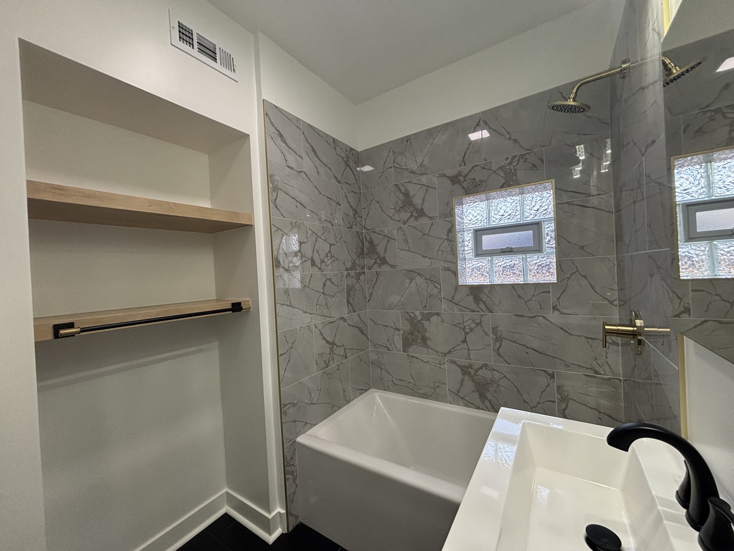 5652 S Shields Avenue Property Photo 22