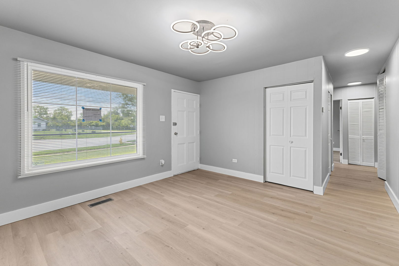 1946 Wooster Court Property Photo 3