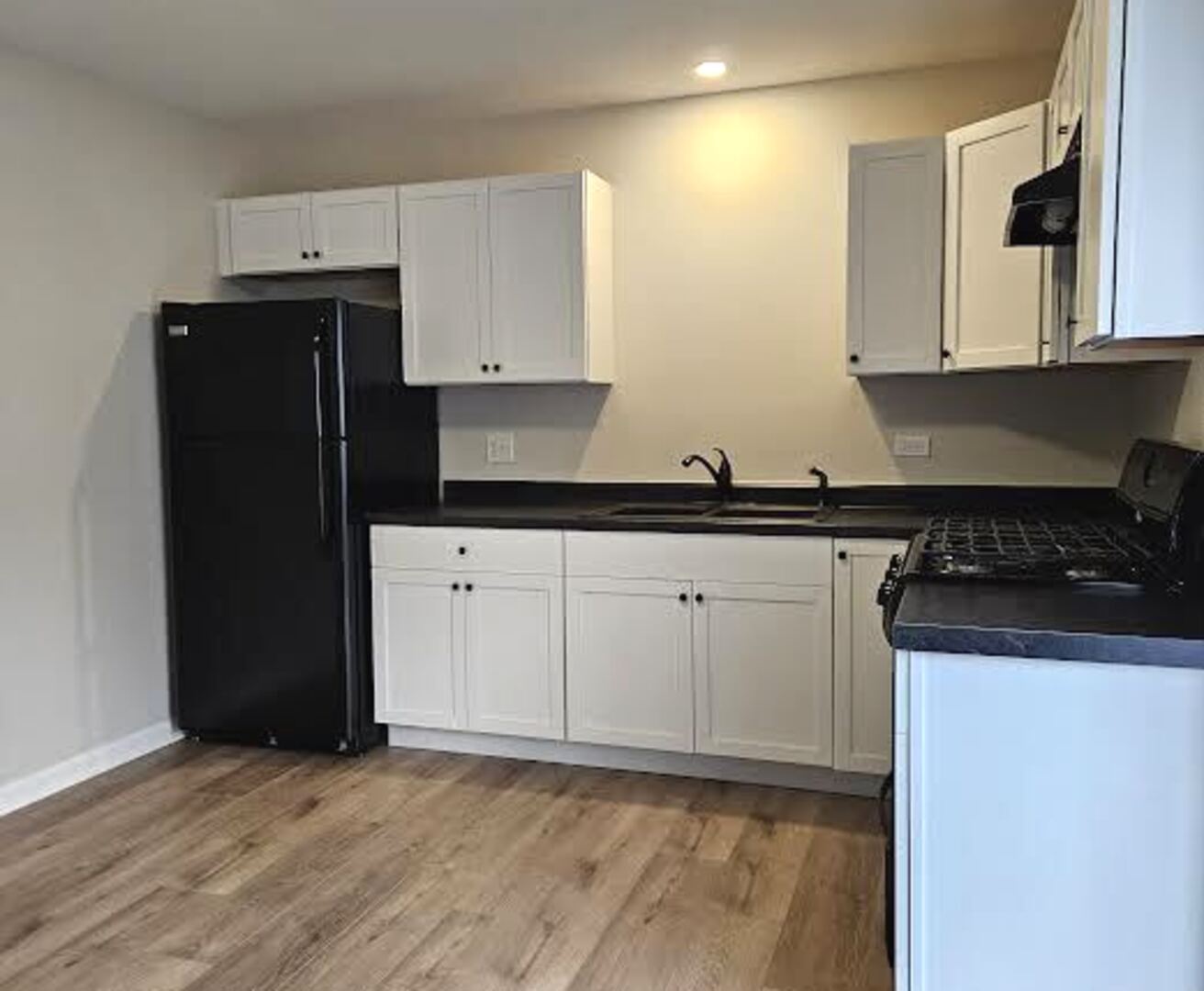914 Hillside Avenue 1 Property Photo 5