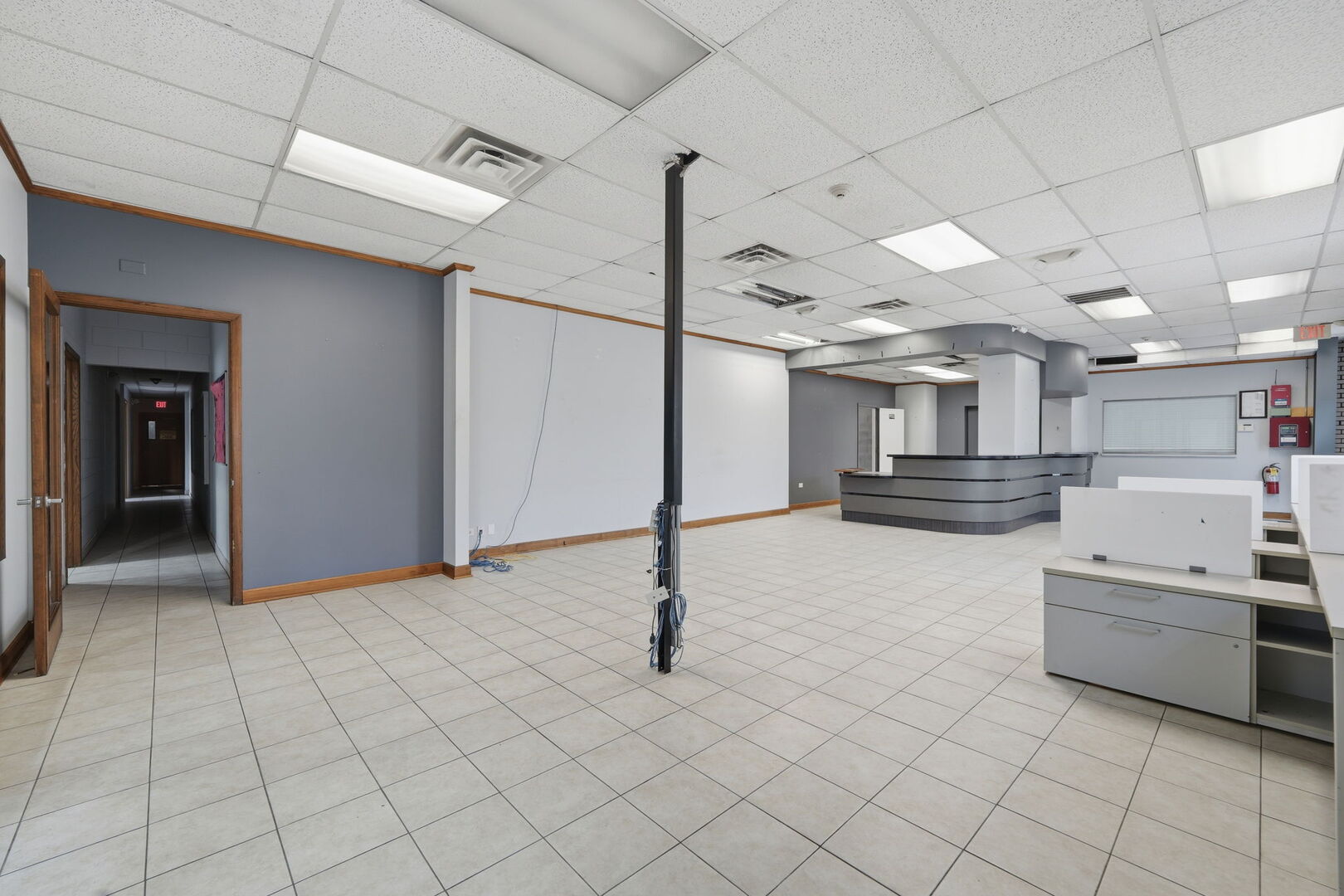 1030 S Milwaukee Avenue Property Photo 6