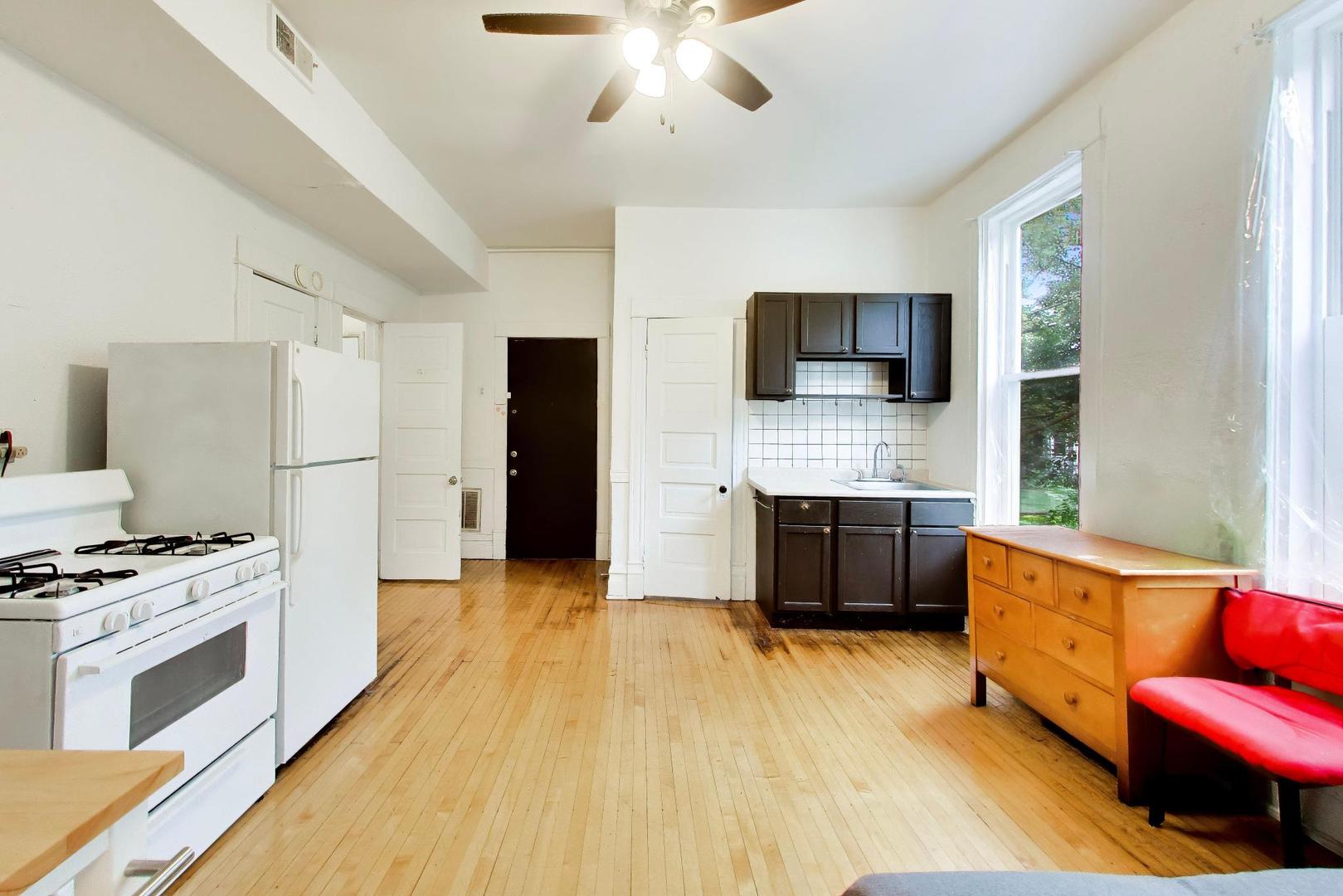 3501 N Damen Avenue Property Photo 31
