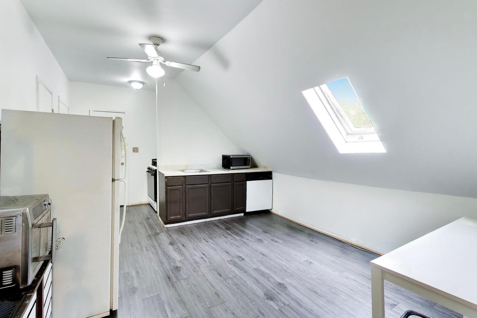 3501 N Damen Avenue Property Photo 43