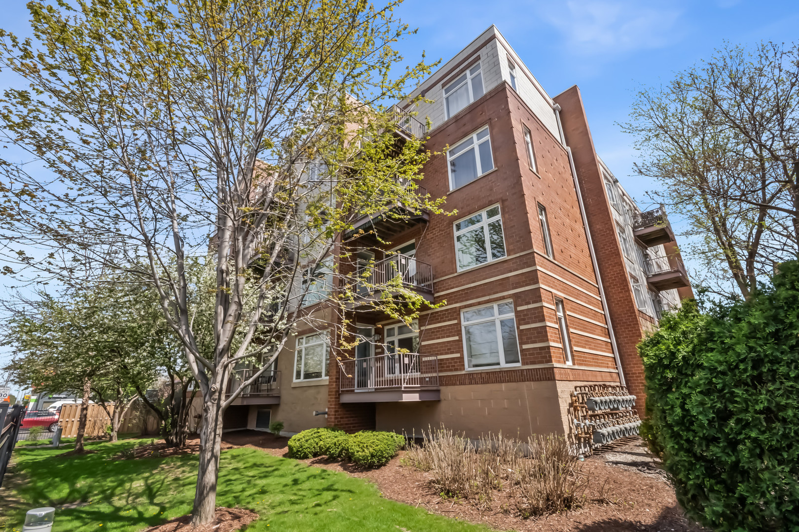515 N Harlem Avenue 203 Property Photo 2
