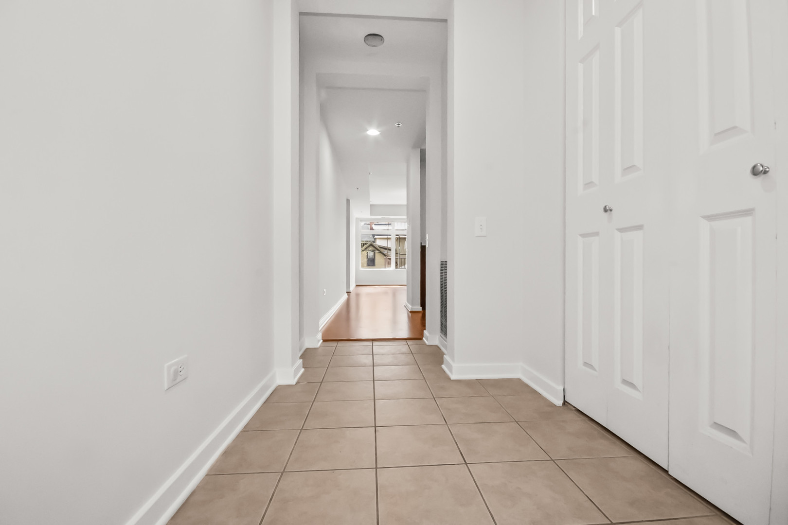 515 N Harlem Avenue 203 Property Photo 3