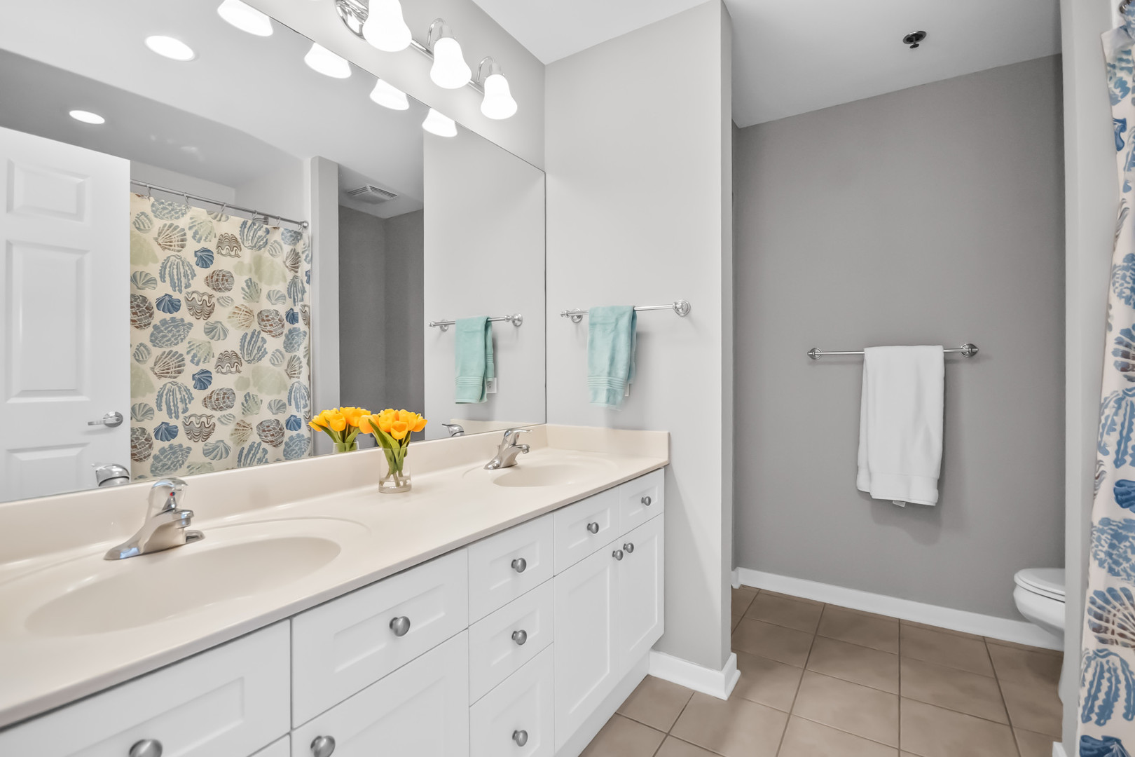 515 N Harlem Avenue 203 Property Photo 12