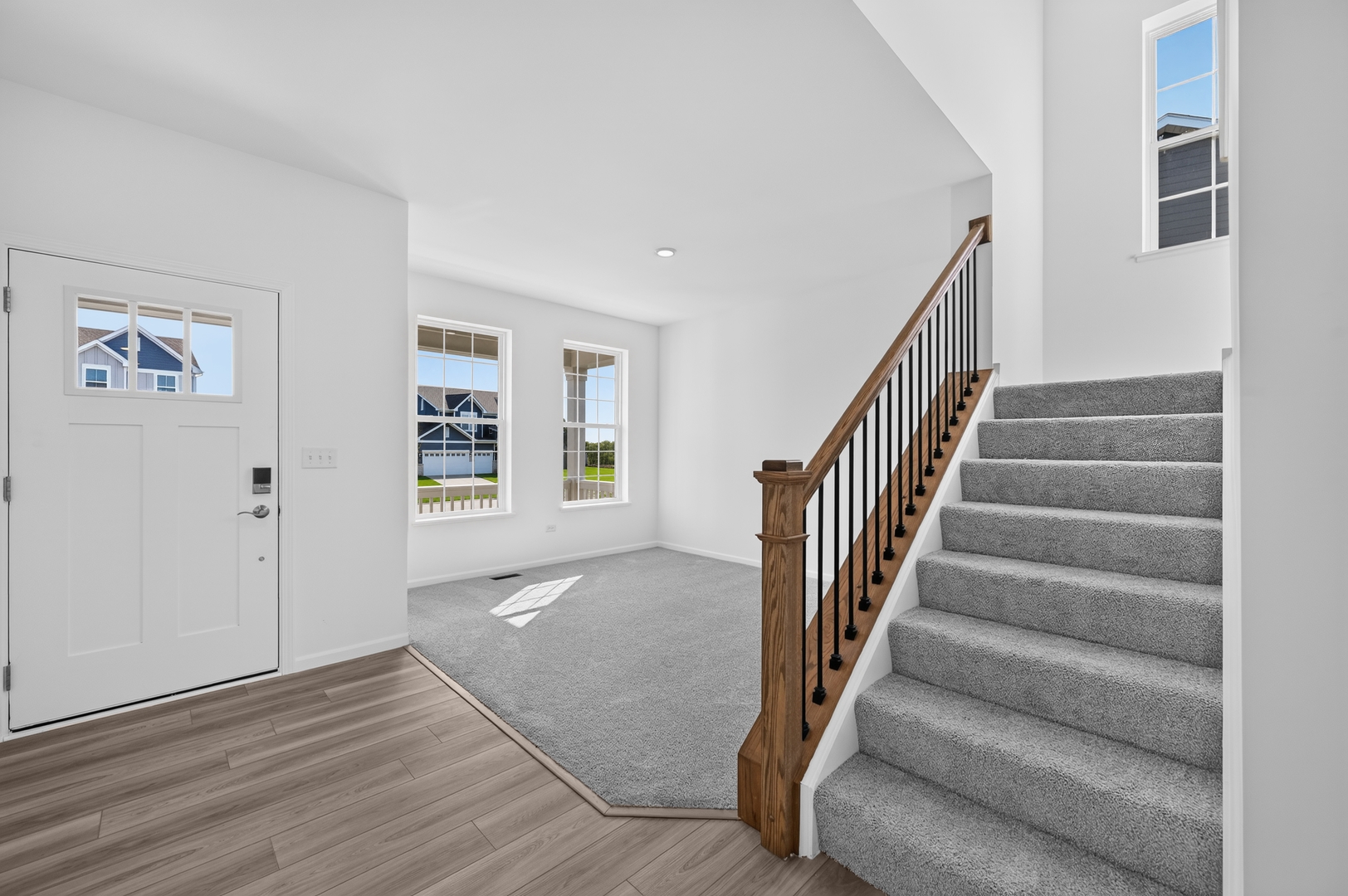 565 Arye Drive Property Photo 6