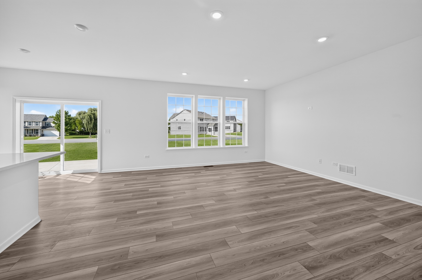 565 Arye Drive Property Photo 9
