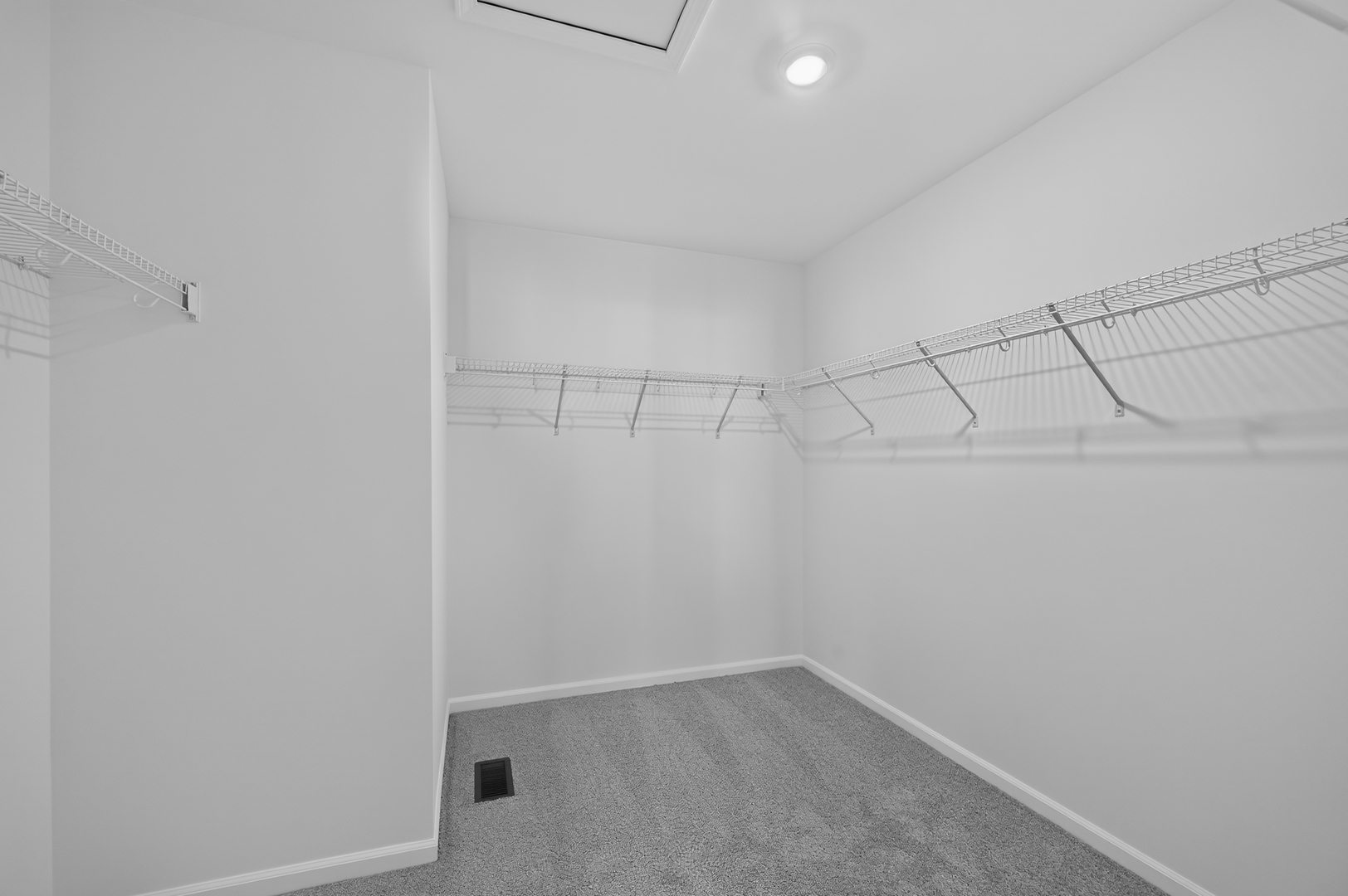 565 Arye Drive Property Photo 11