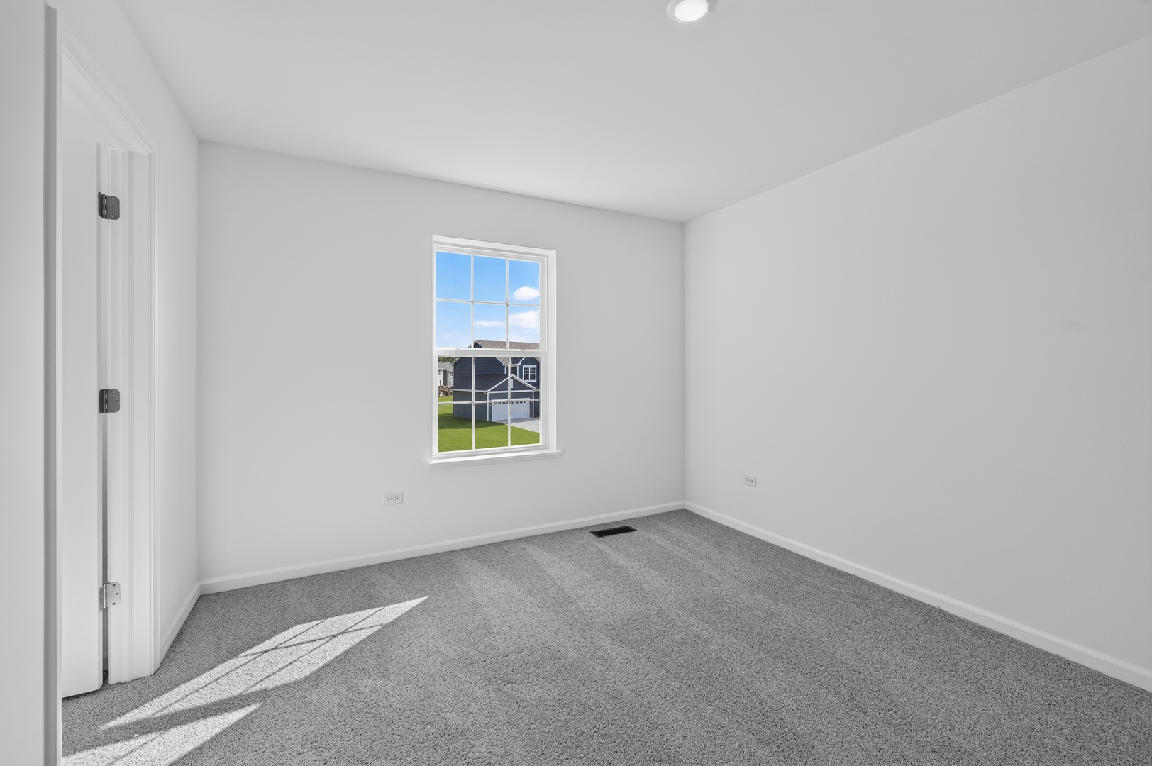 565 Arye Drive Property Photo 12