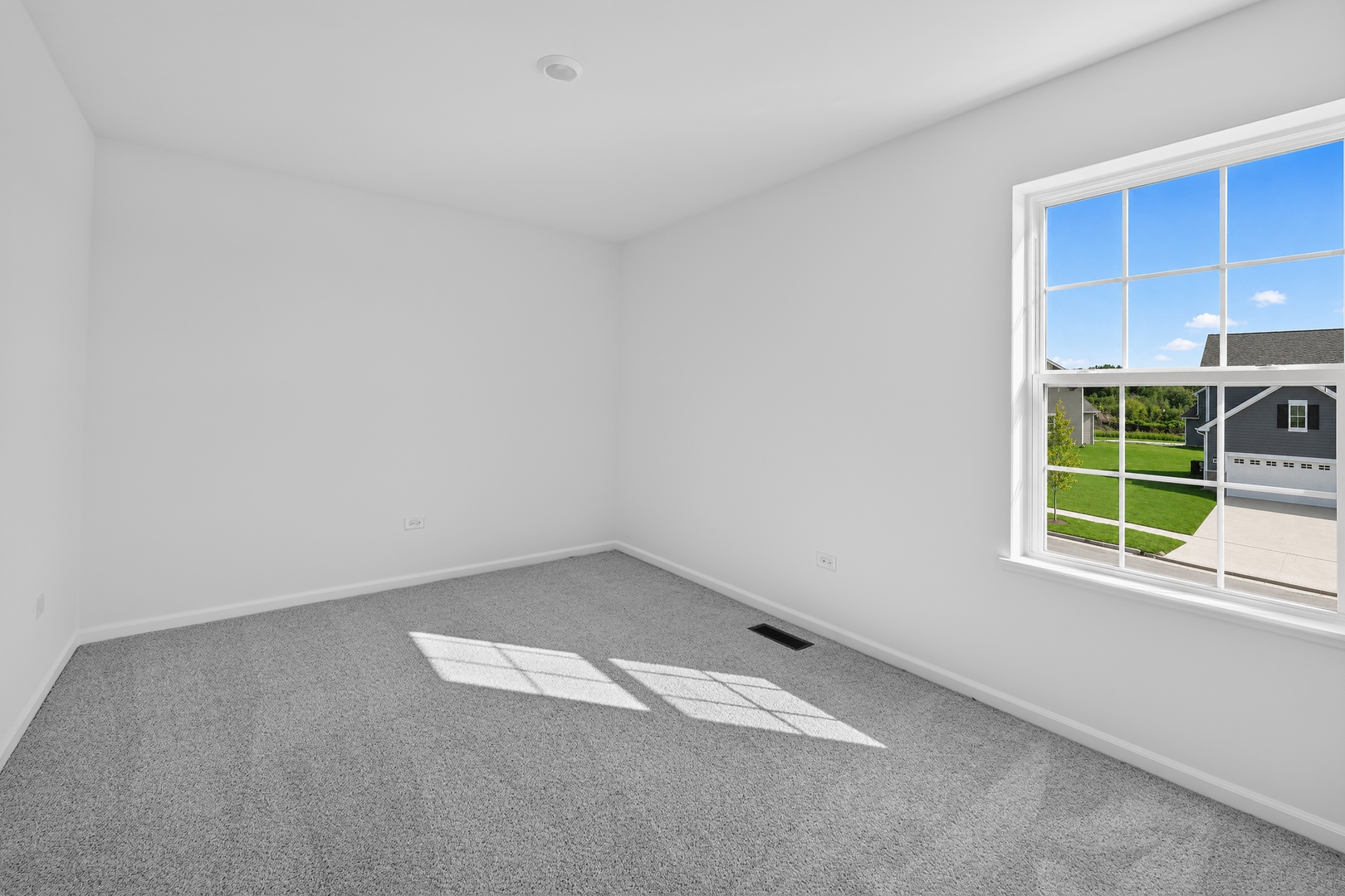 565 Arye Drive Property Photo 18