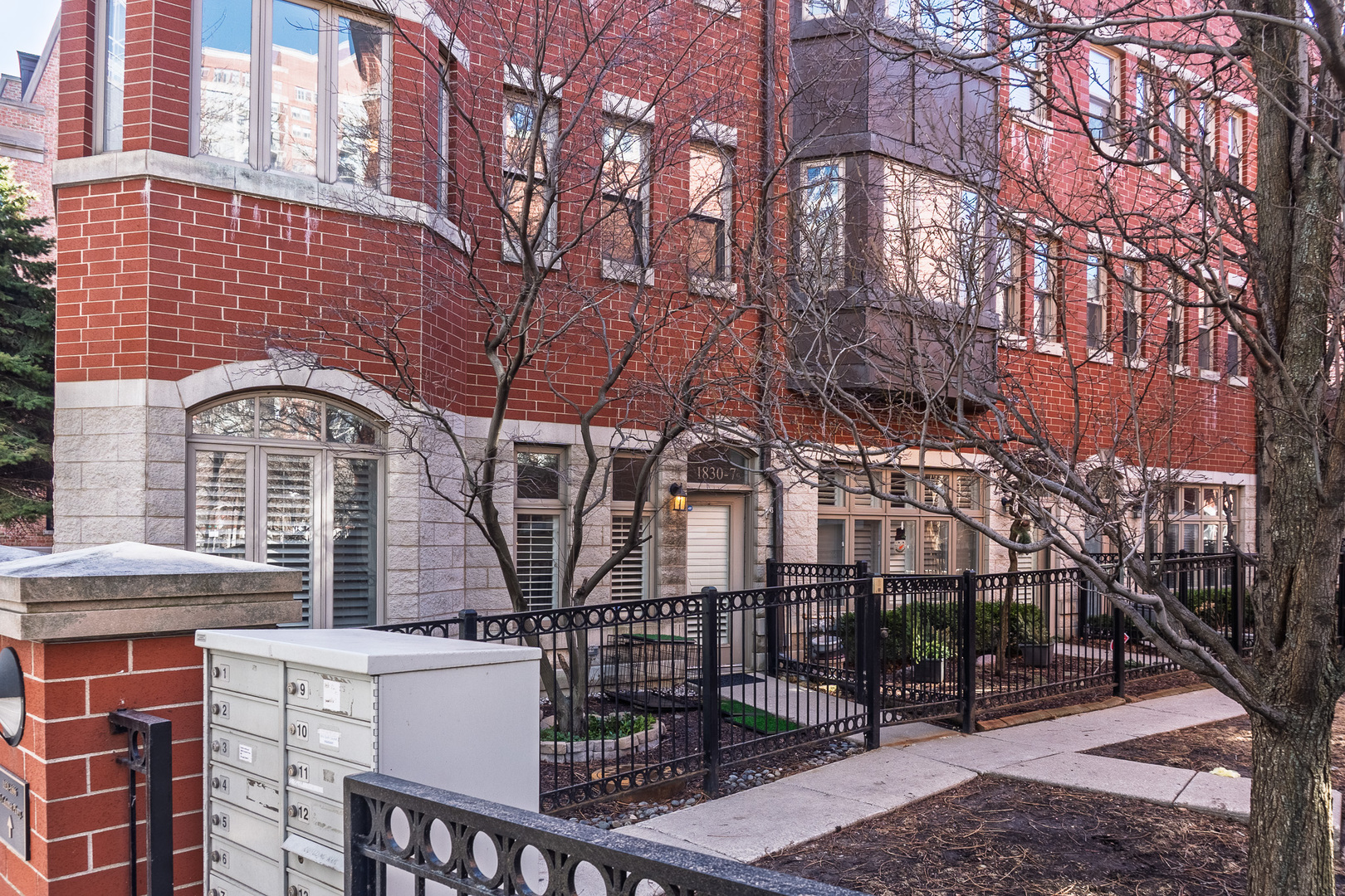 1830 S Calumet Avenue 7g Property Photo