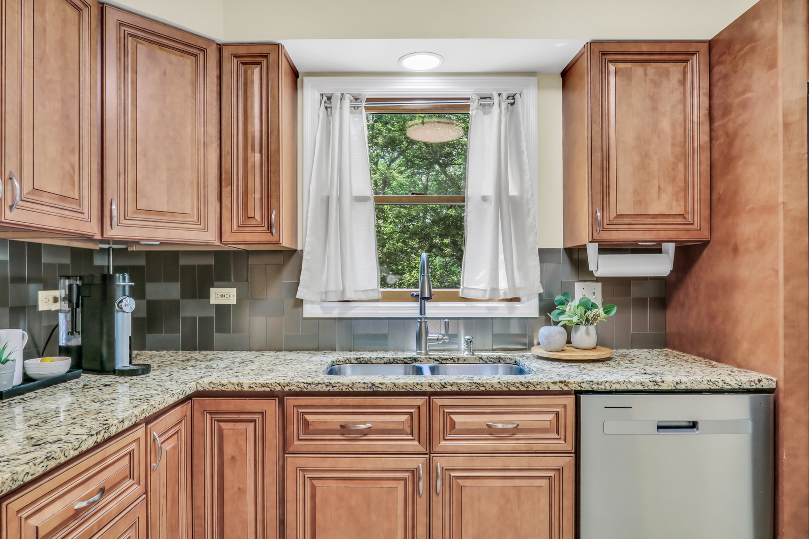 400 Cross Arm Drive Property Photo 14