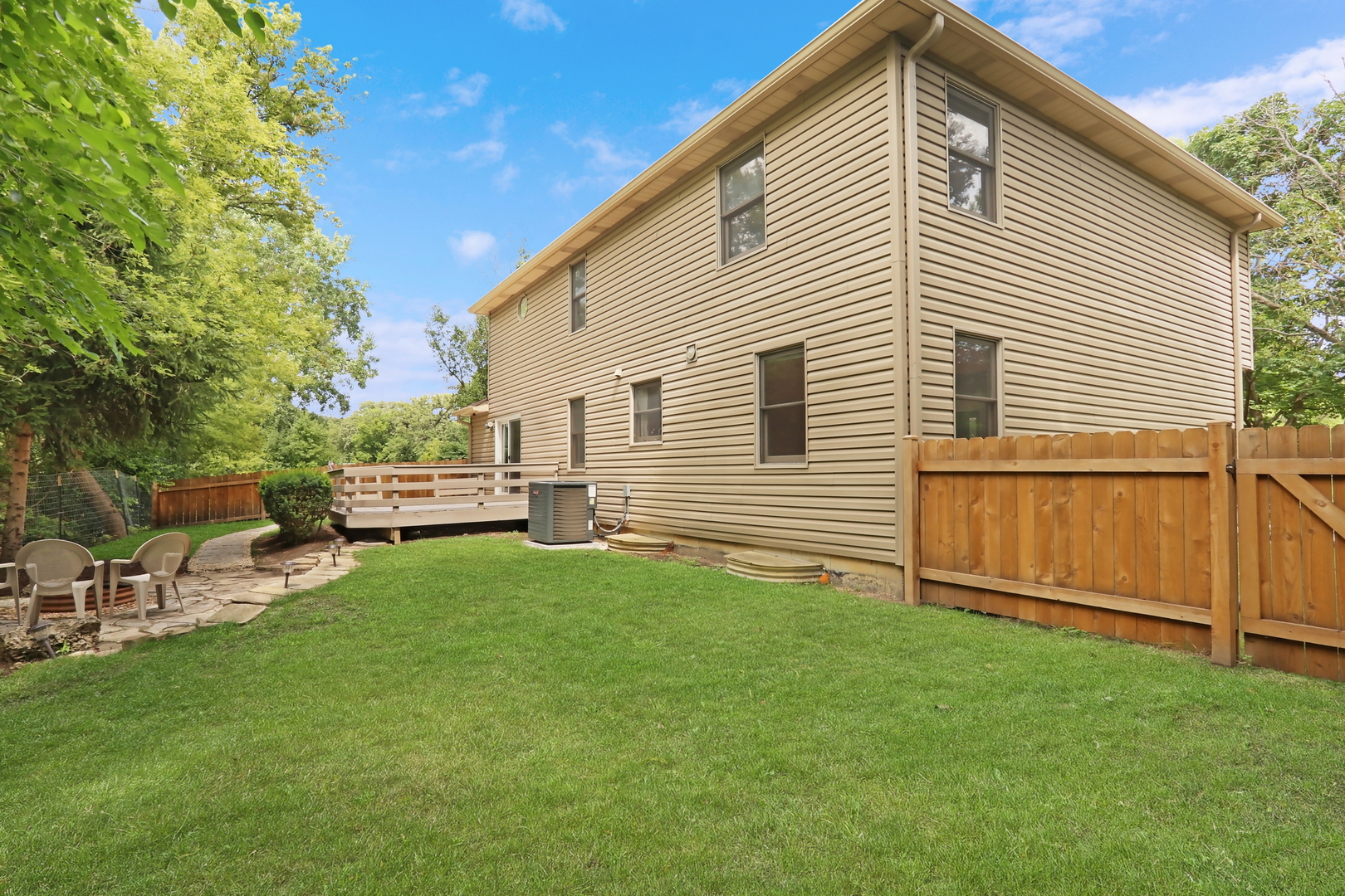 400 Cross Arm Drive Property Photo 37