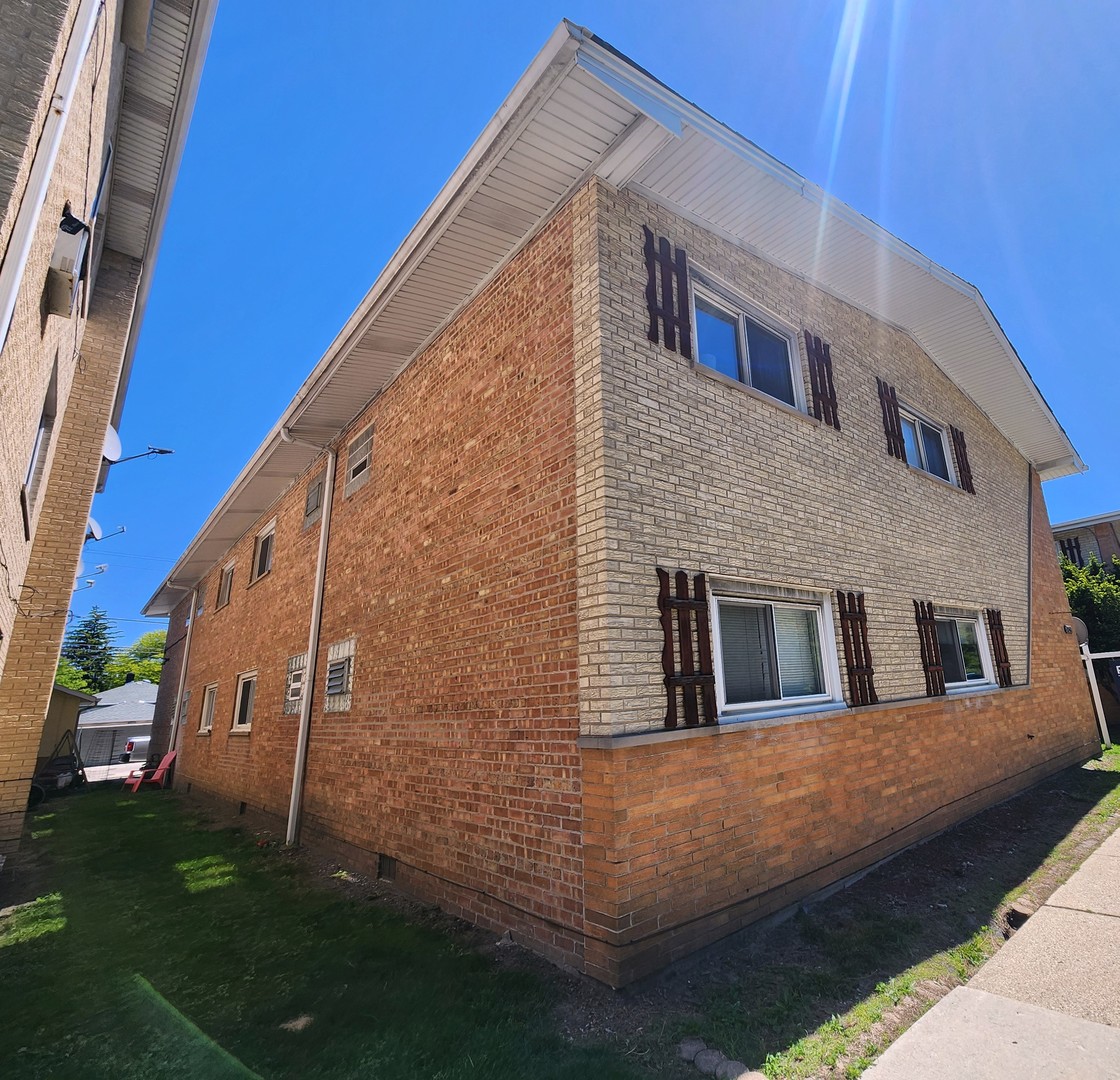 4215 S Harlem Avenue 3 Property Photo 1