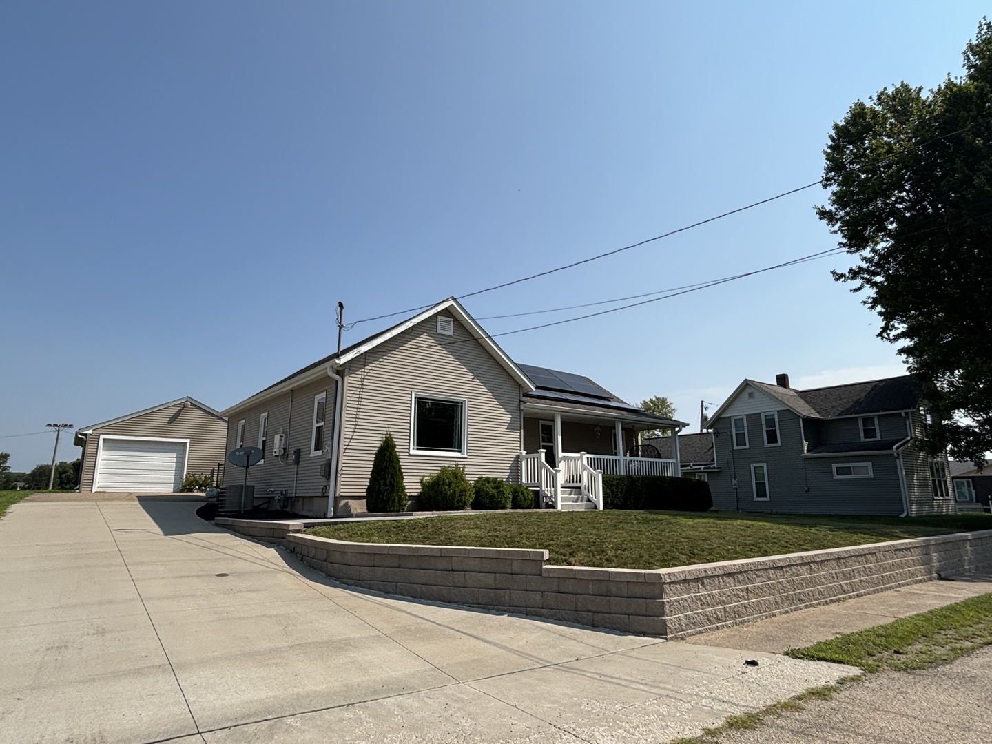 921 7th Avenue Property Photo 2