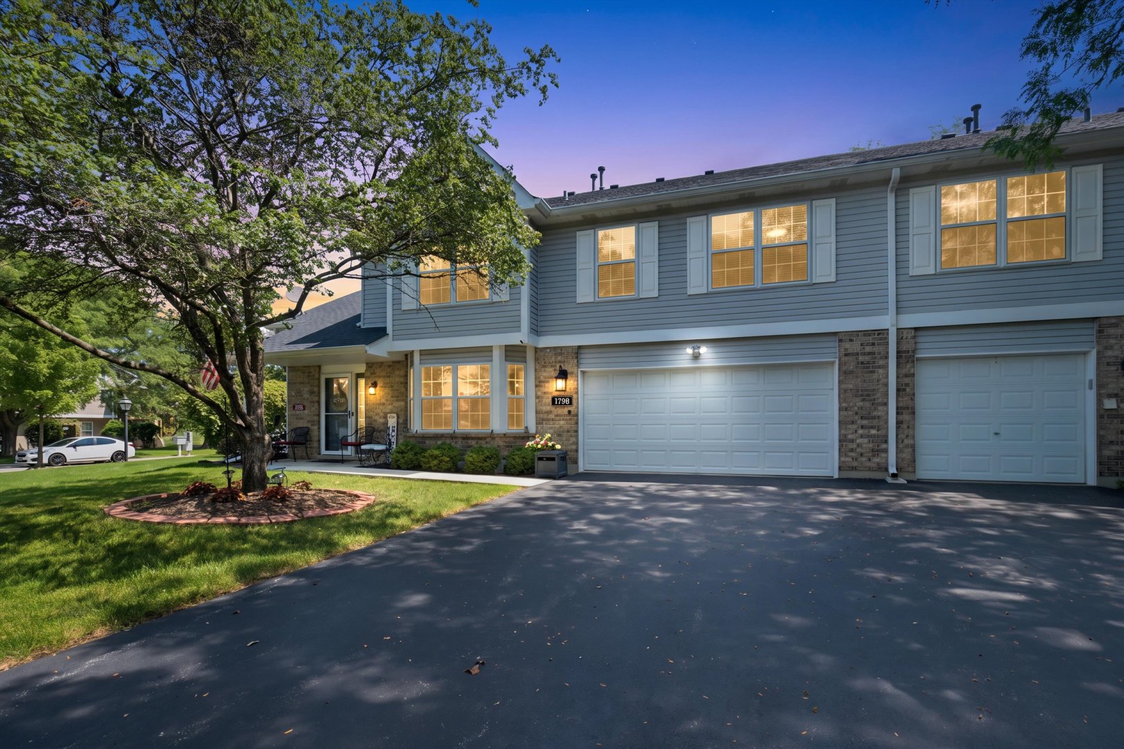 13916 S Cambridge Circle Property Photo 1