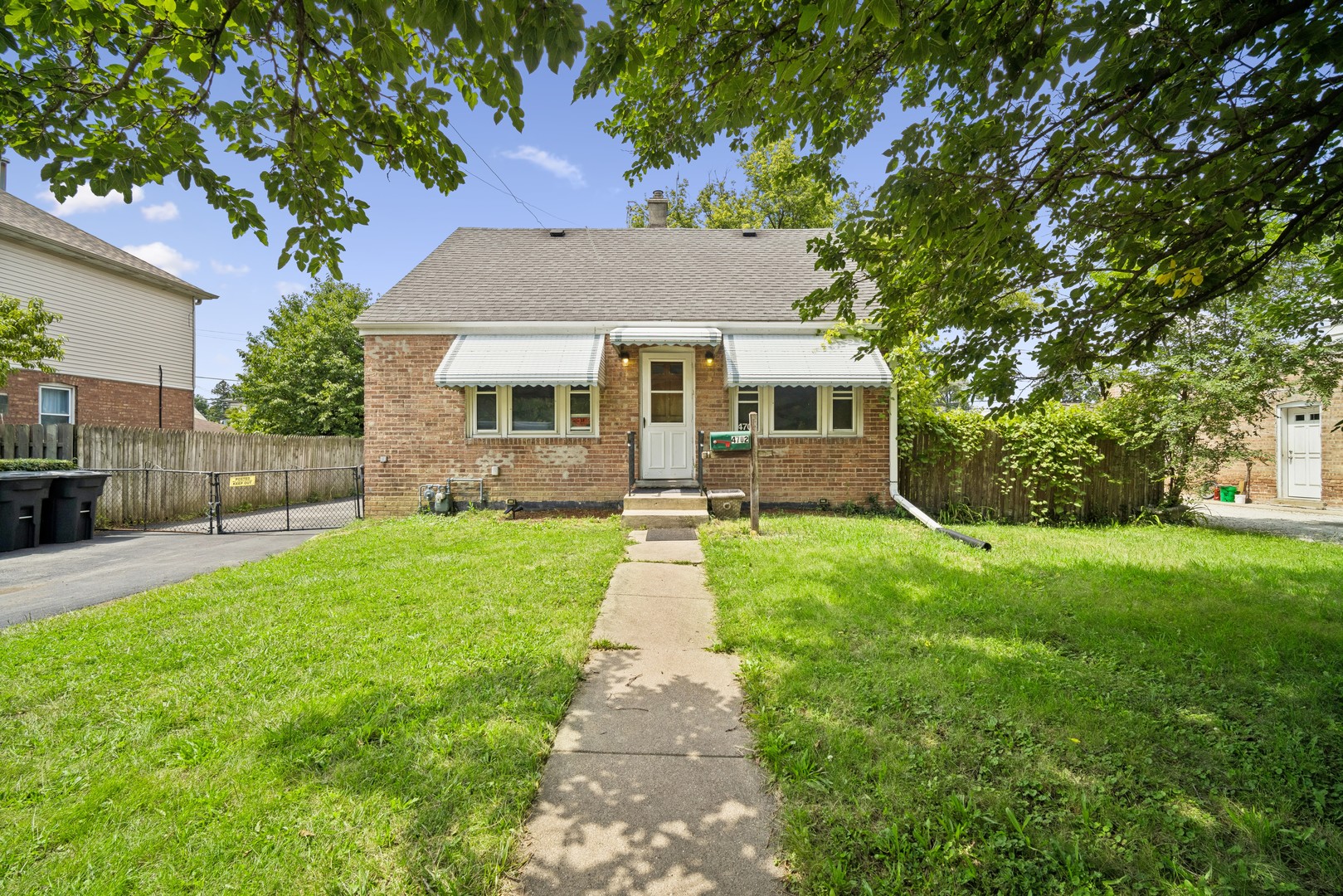 4702 River Road Property Photo 2