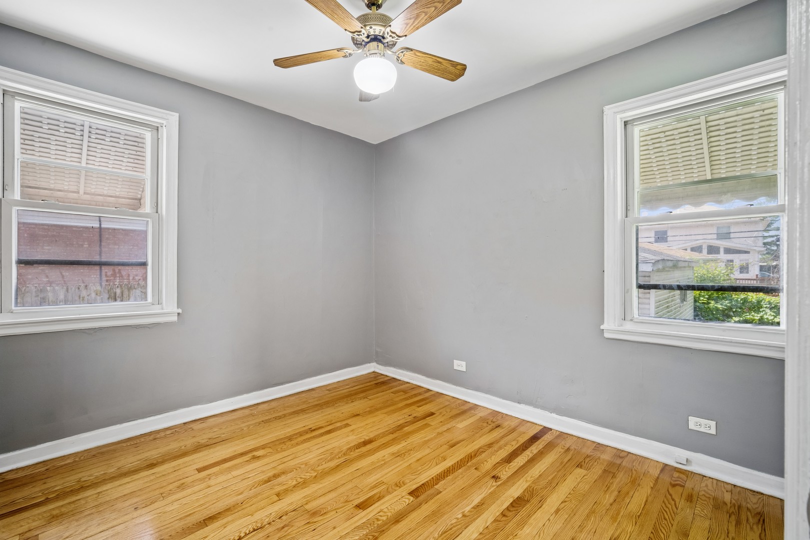 4702 River Road Property Photo 8