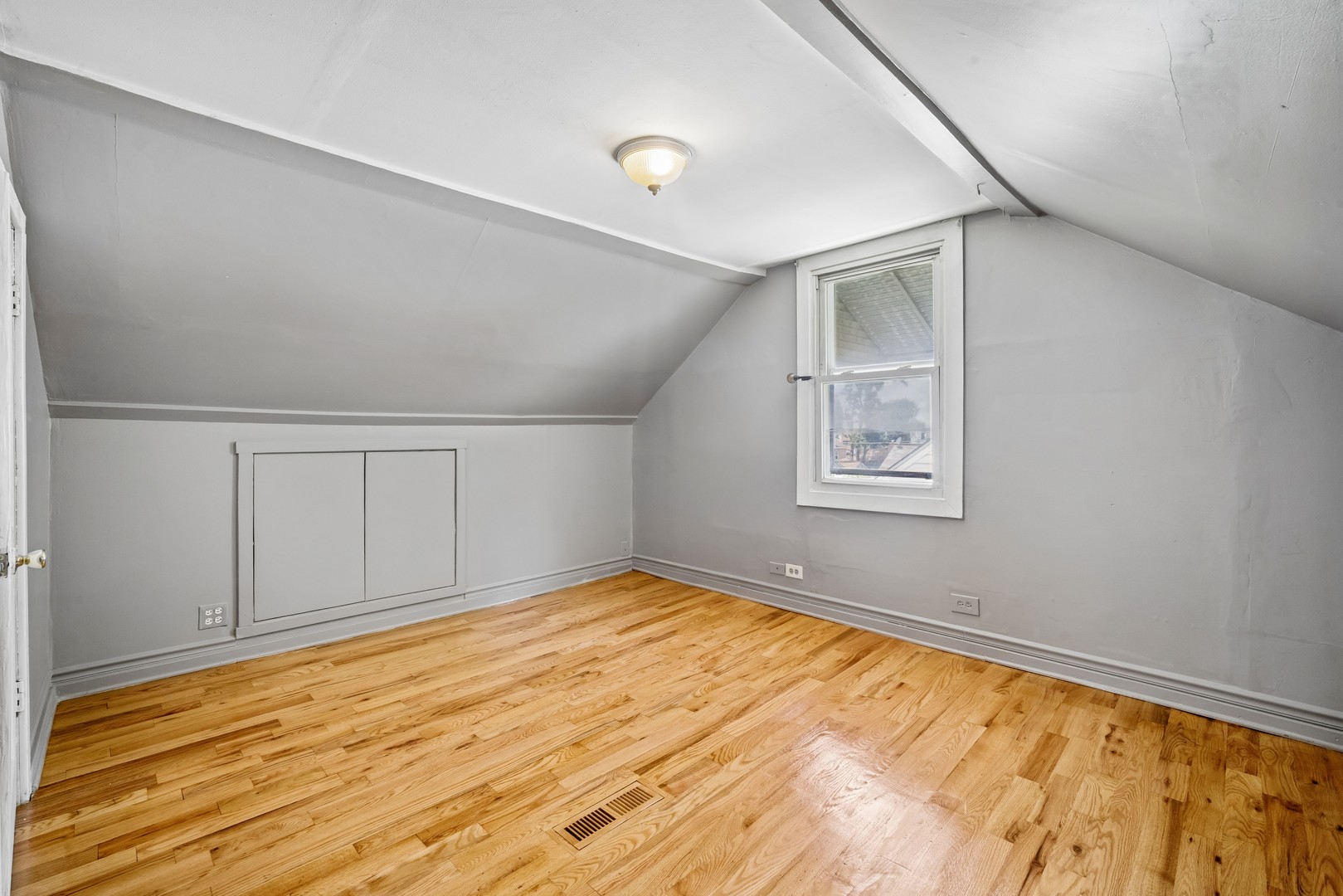 4702 River Road Property Photo 12