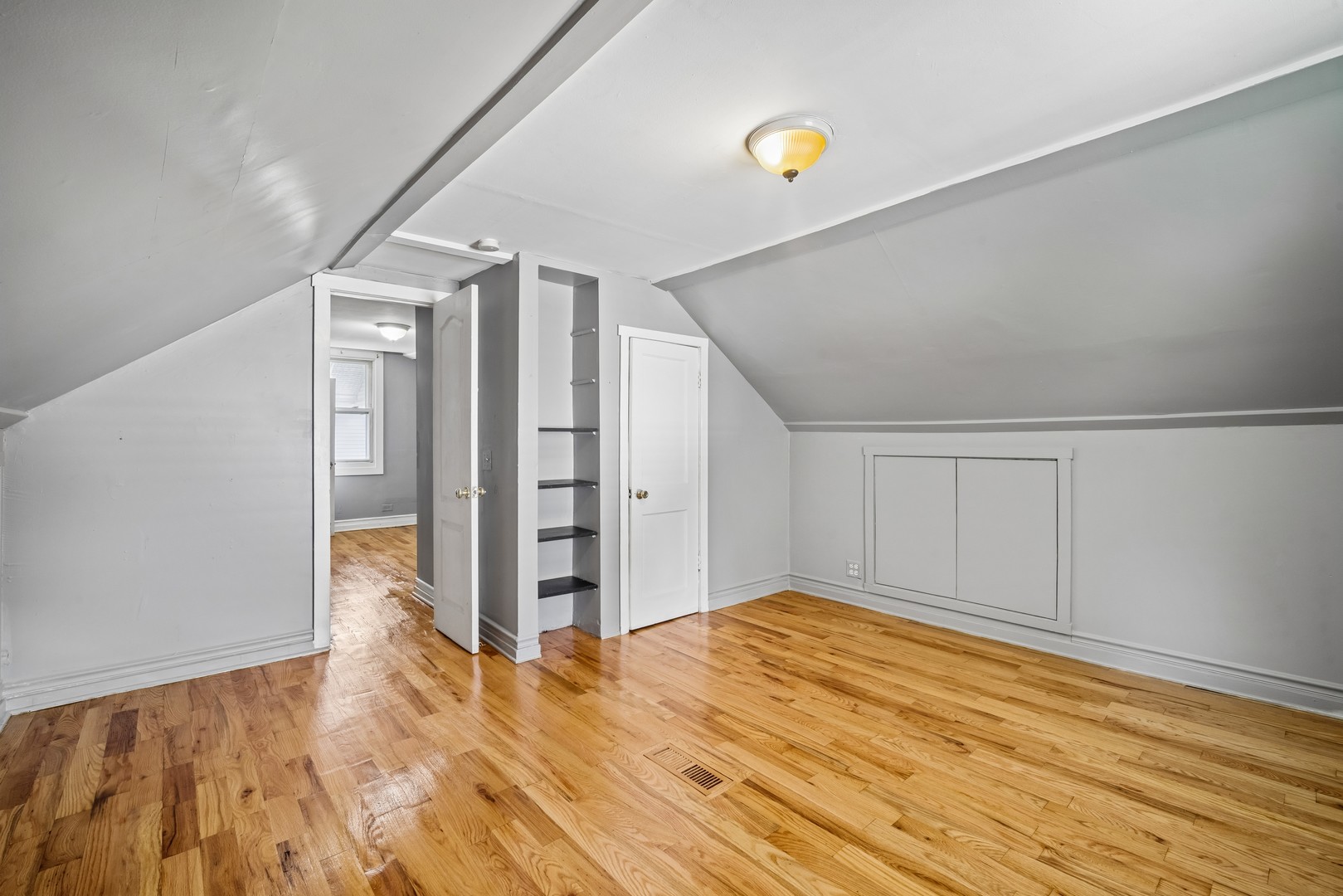 4702 River Road Property Photo 13