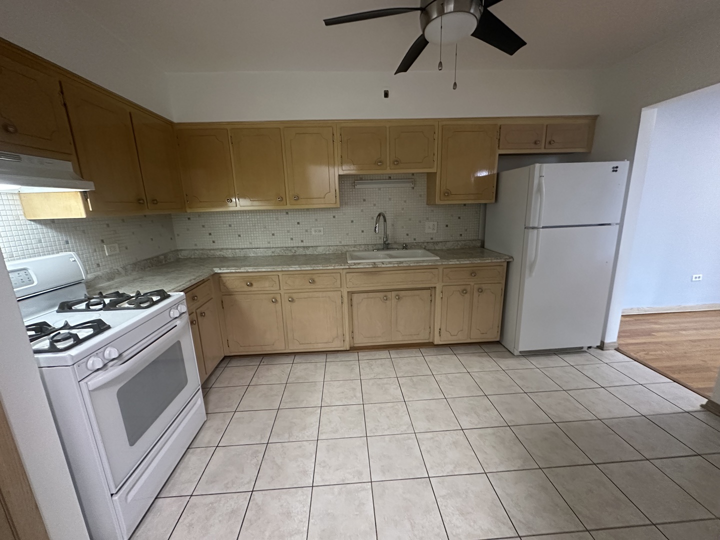 3001 N Paris Avenue 306 Property Photo 4