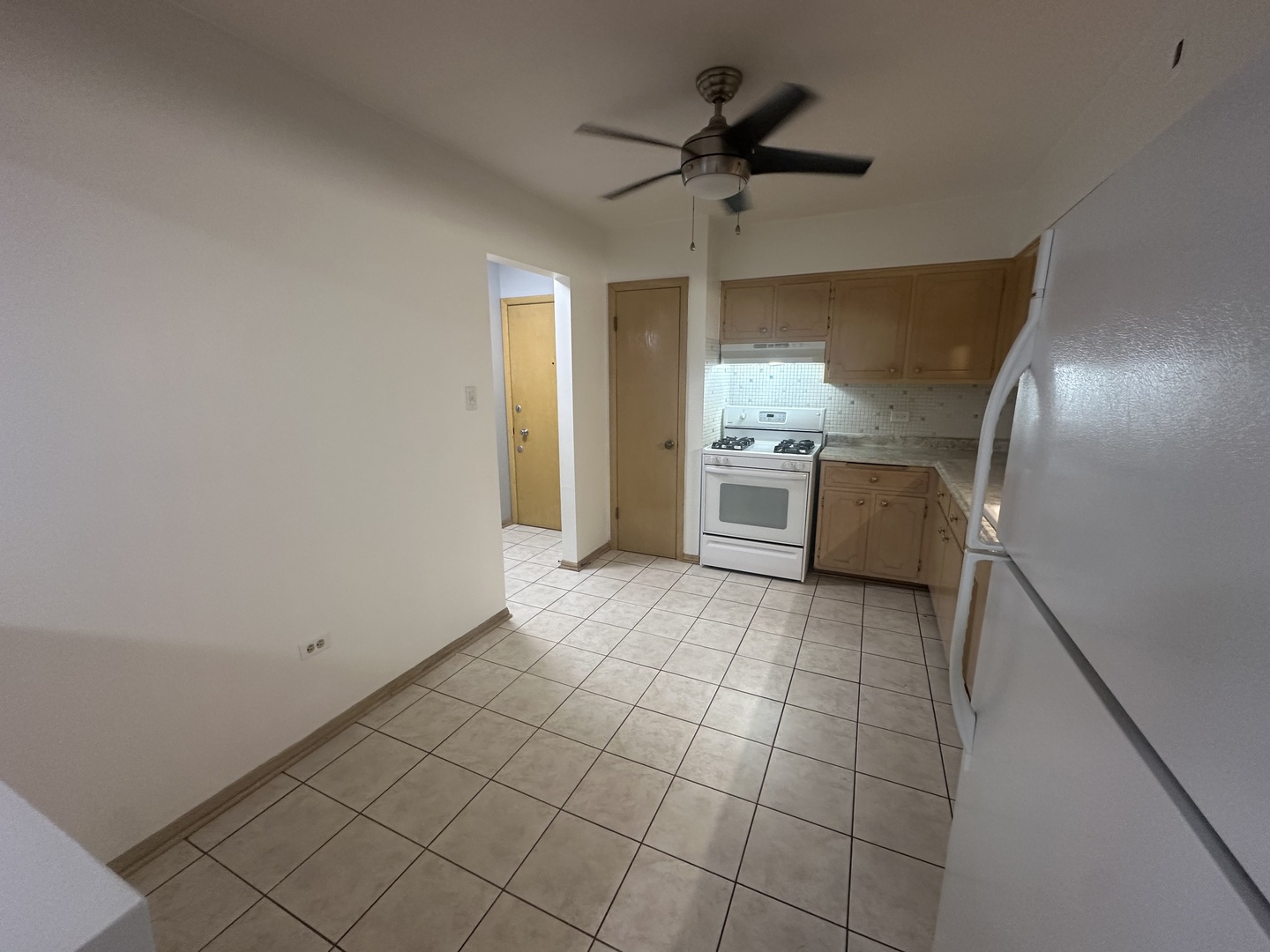 3001 N Paris Avenue 306 Property Photo 6