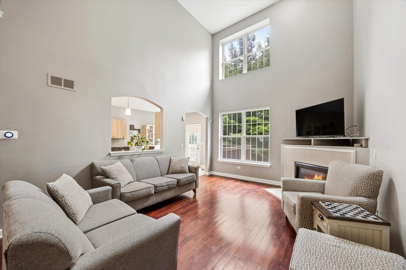 2446 Abbey Drive Property Photo 4