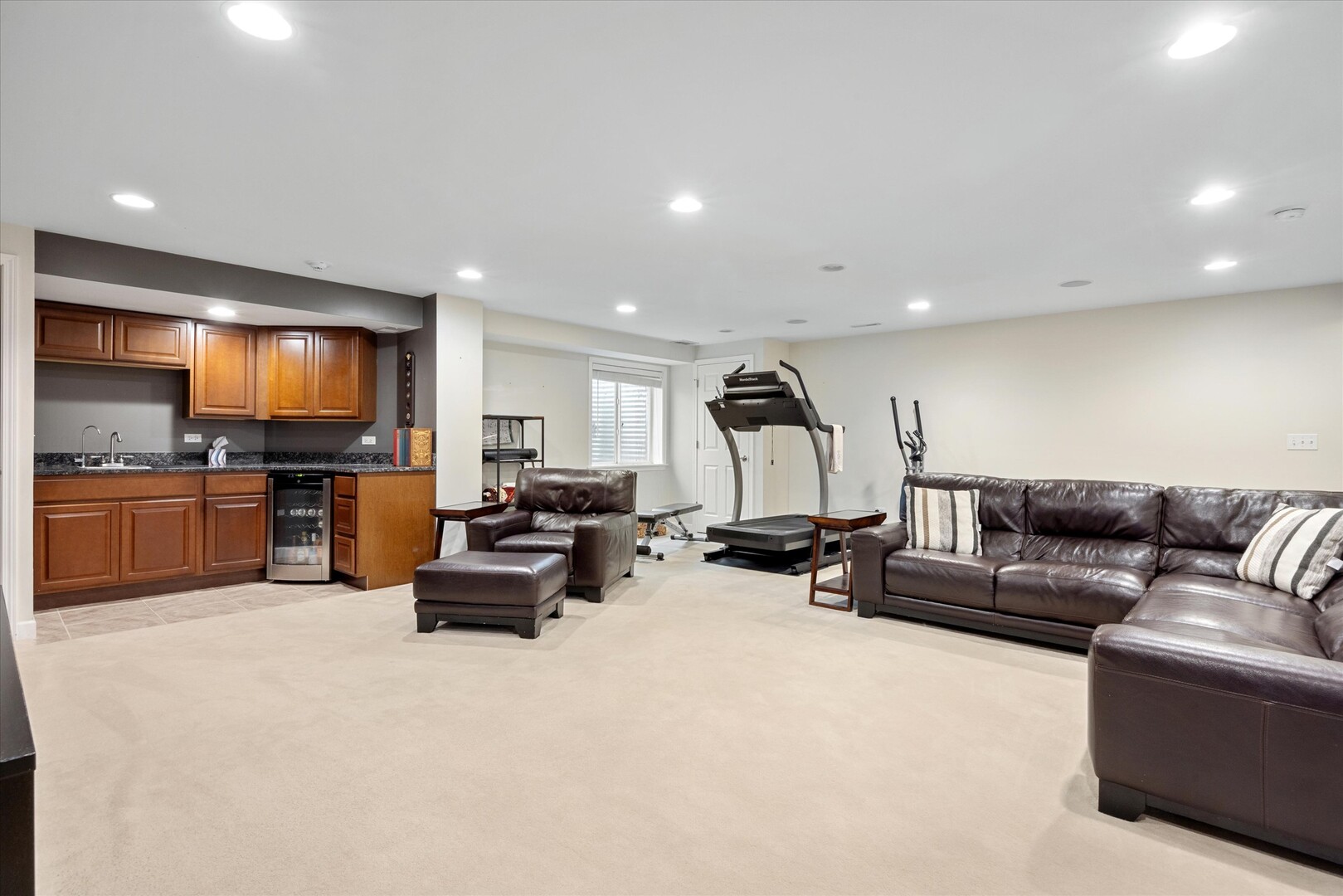 2446 Abbey Drive Property Photo 16