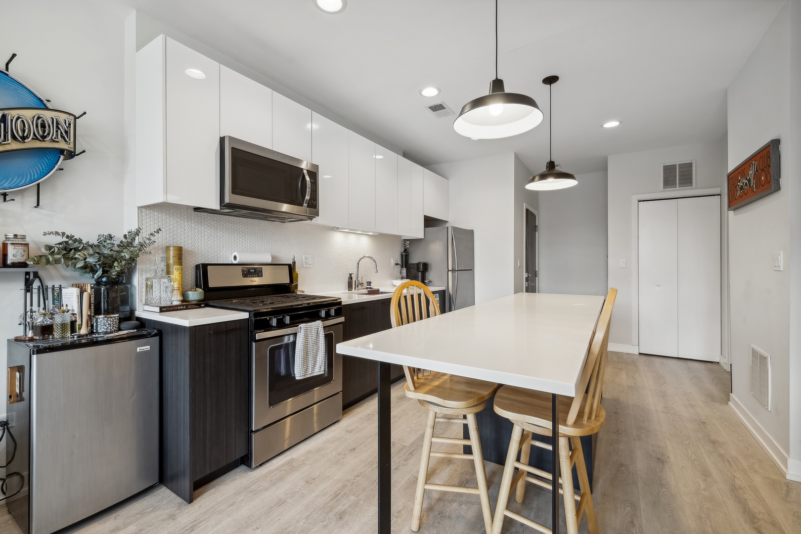 713 N Milwaukee Avenue 603 Property Photo 6